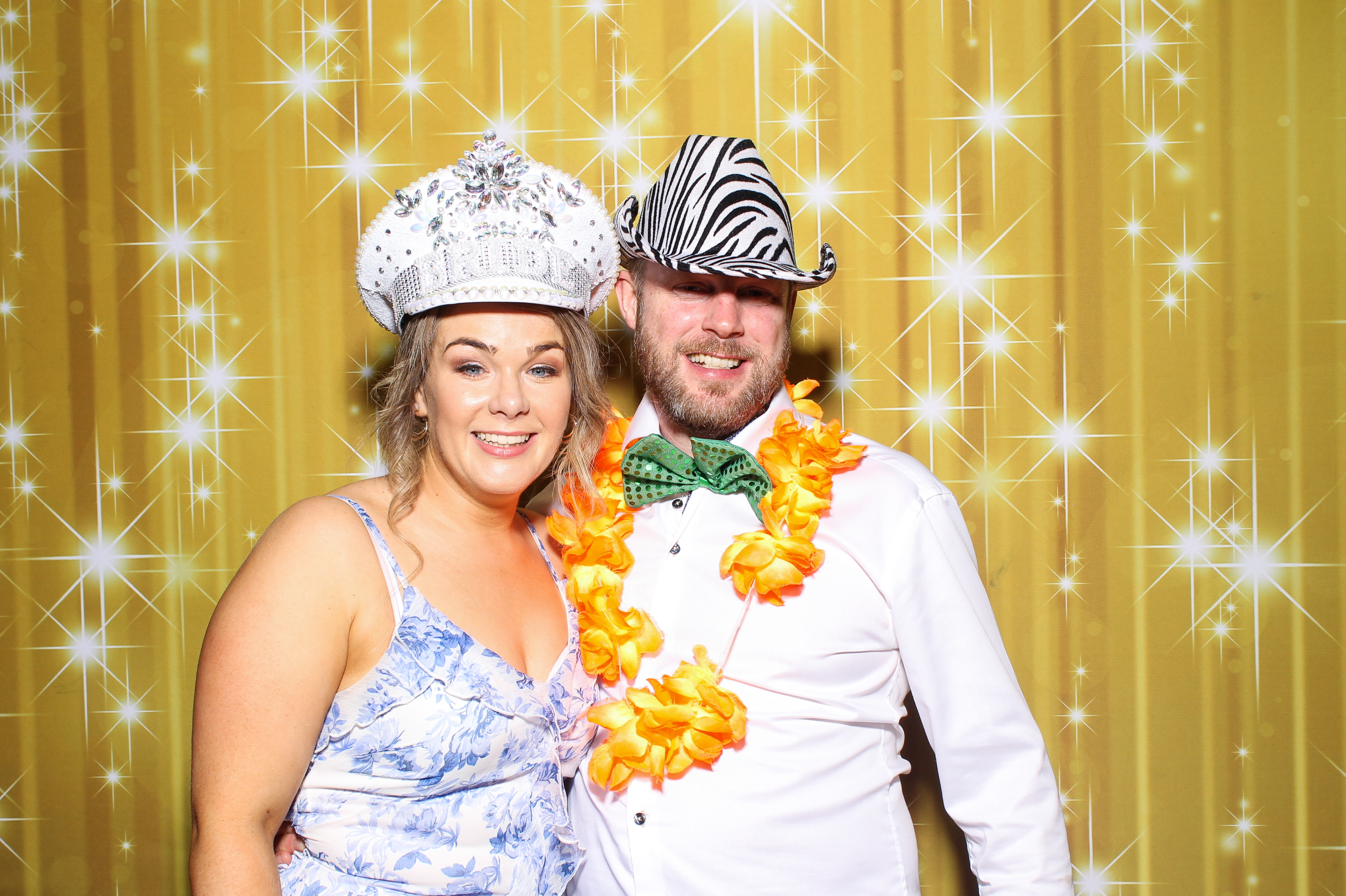 Emma & Niall | View more photos from the event at gallery.snapmagic.ie/u/SnapMagic/Emma-Niall