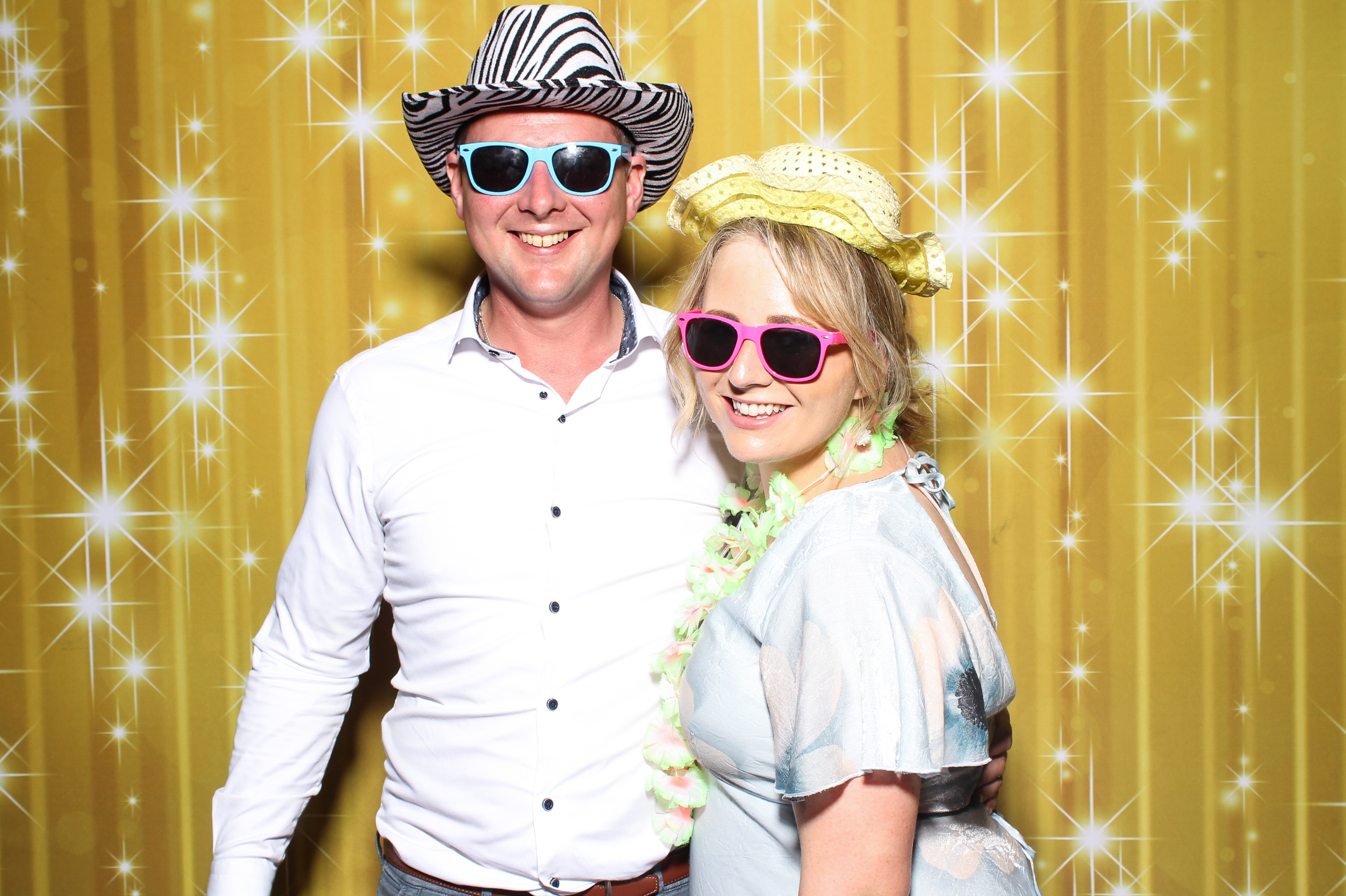 Emma & Niall | View more photos from the event at gallery.snapmagic.ie/u/SnapMagic/Emma-Niall