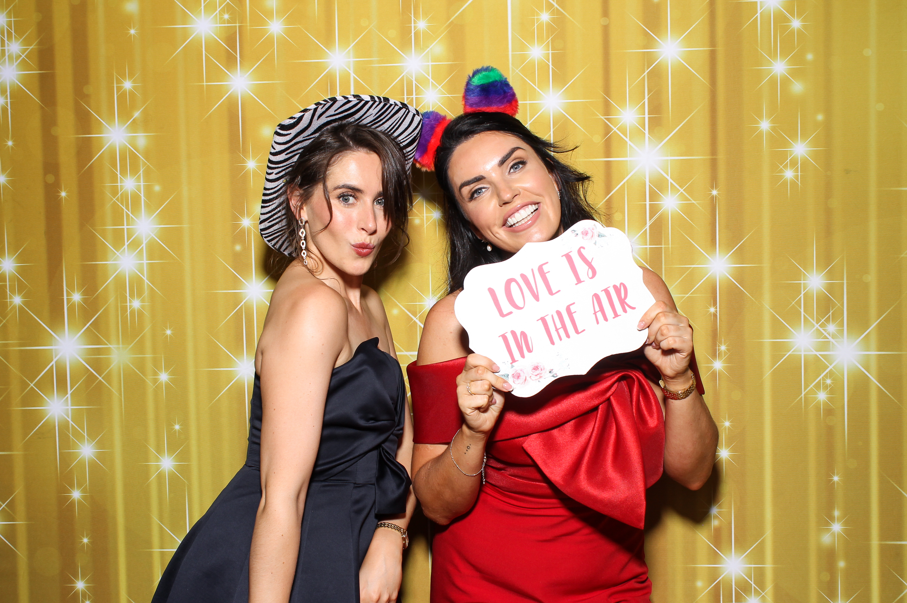 Emma & Niall | View more photos from the event at gallery.snapmagic.ie/u/SnapMagic/Emma-Niall