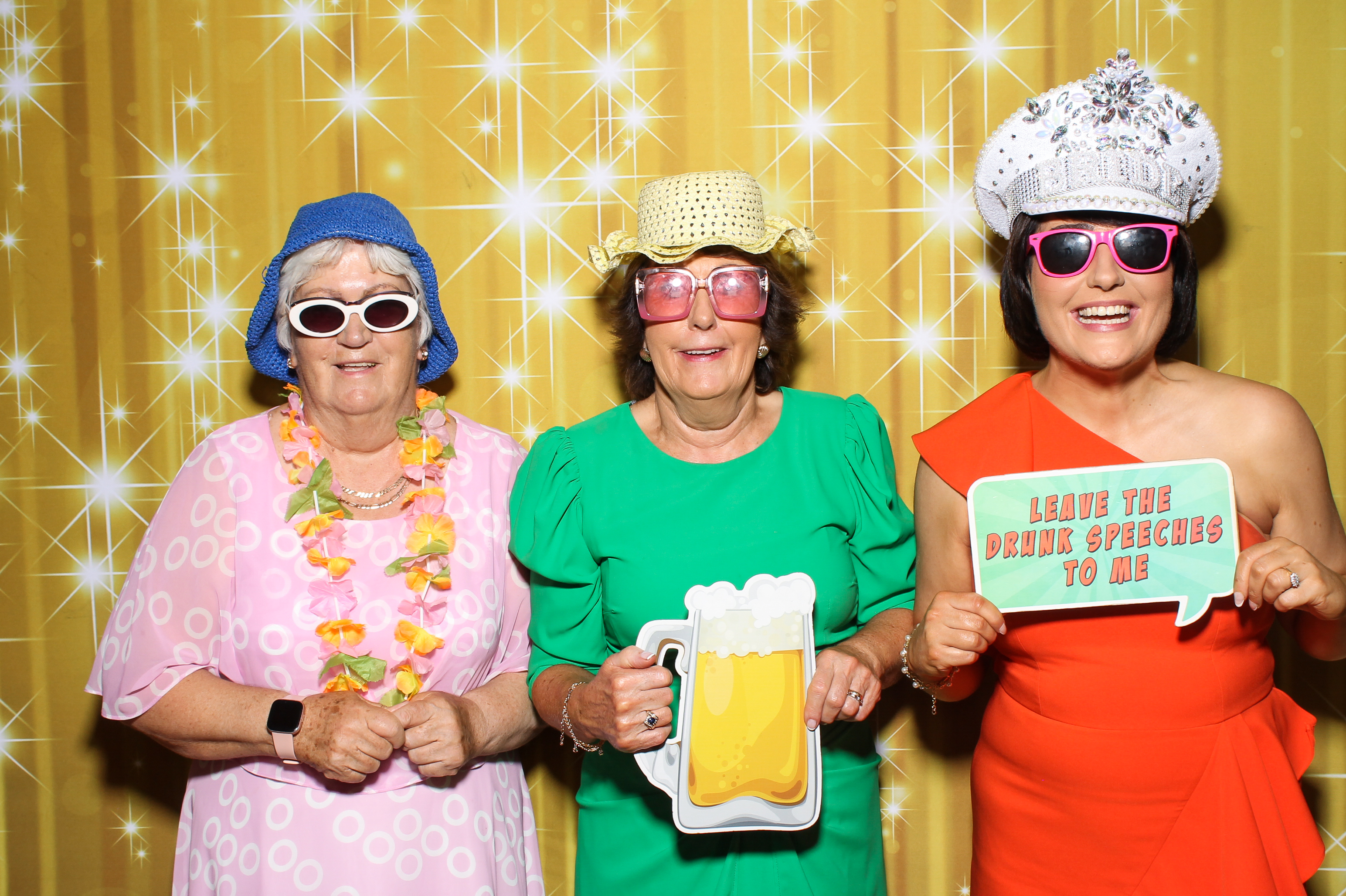 Emma & Niall | View more photos from the event at gallery.snapmagic.ie/u/SnapMagic/Emma-Niall