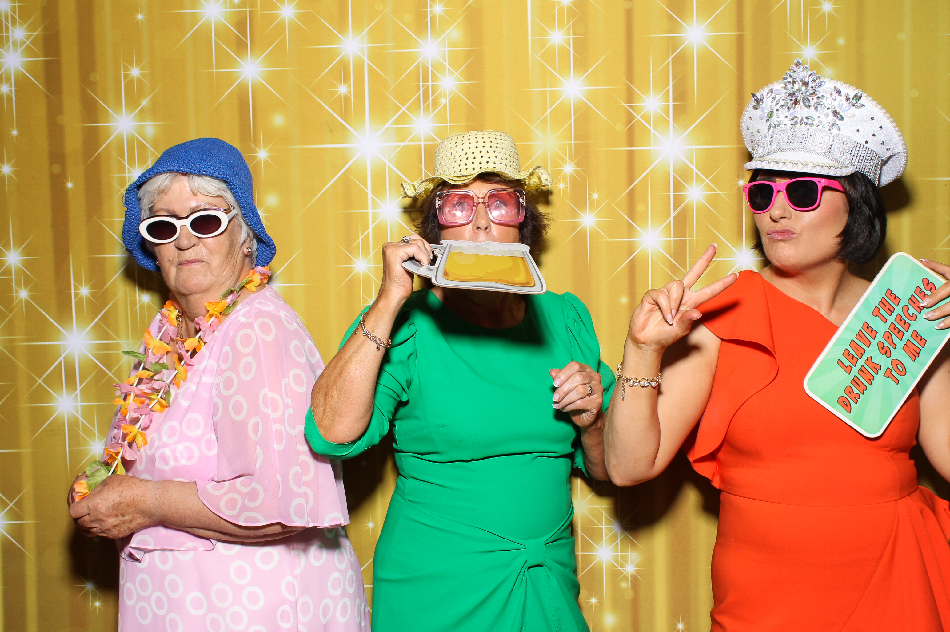 Emma & Niall | View more photos from the event at gallery.snapmagic.ie/u/SnapMagic/Emma-Niall