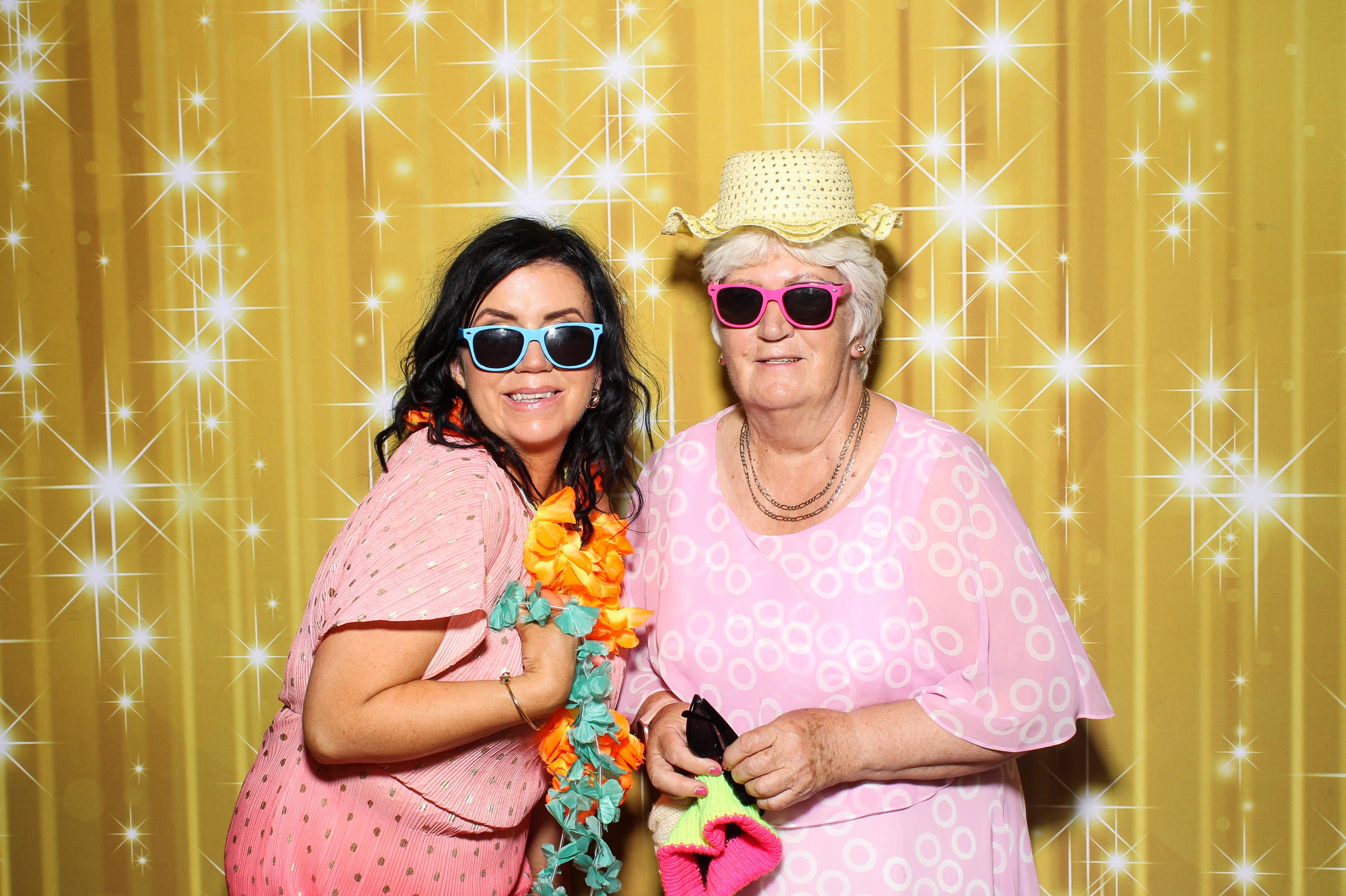 Emma & Niall | View more photos from the event at gallery.snapmagic.ie/u/SnapMagic/Emma-Niall