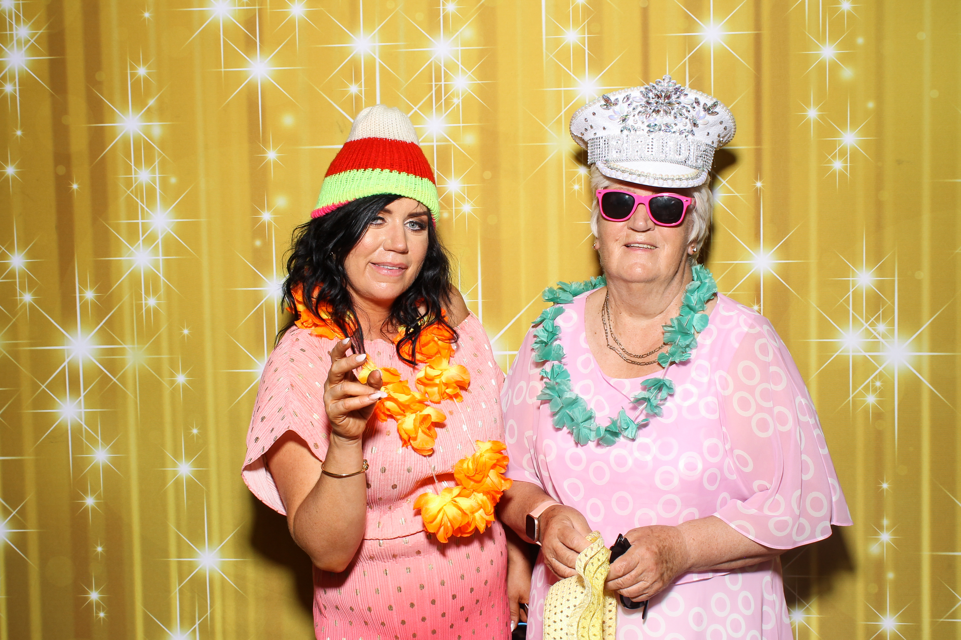 Emma & Niall | View more photos from the event at gallery.snapmagic.ie/u/SnapMagic/Emma-Niall