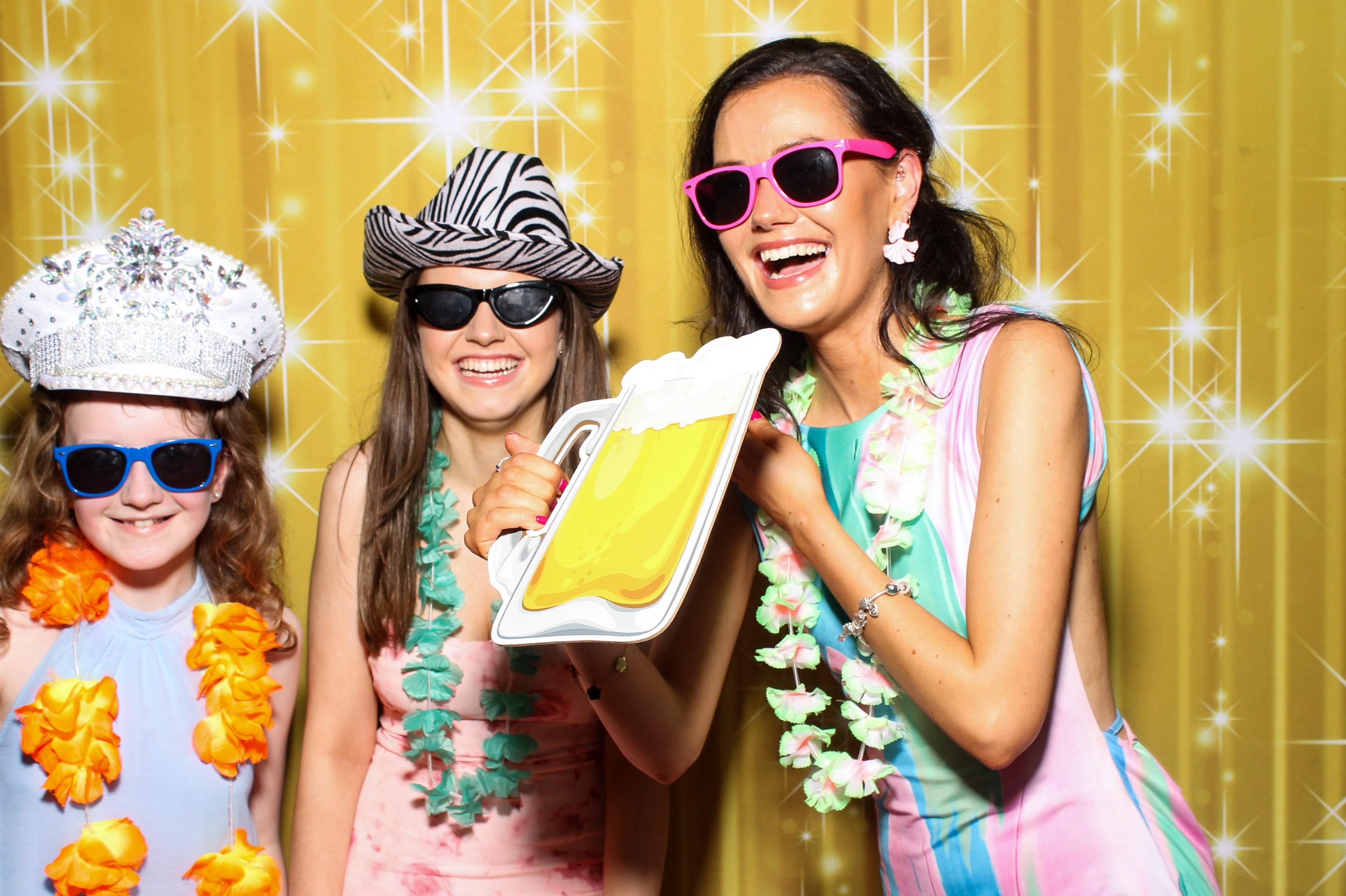 Emma & Niall | View more photos from the event at gallery.snapmagic.ie/u/SnapMagic/Emma-Niall