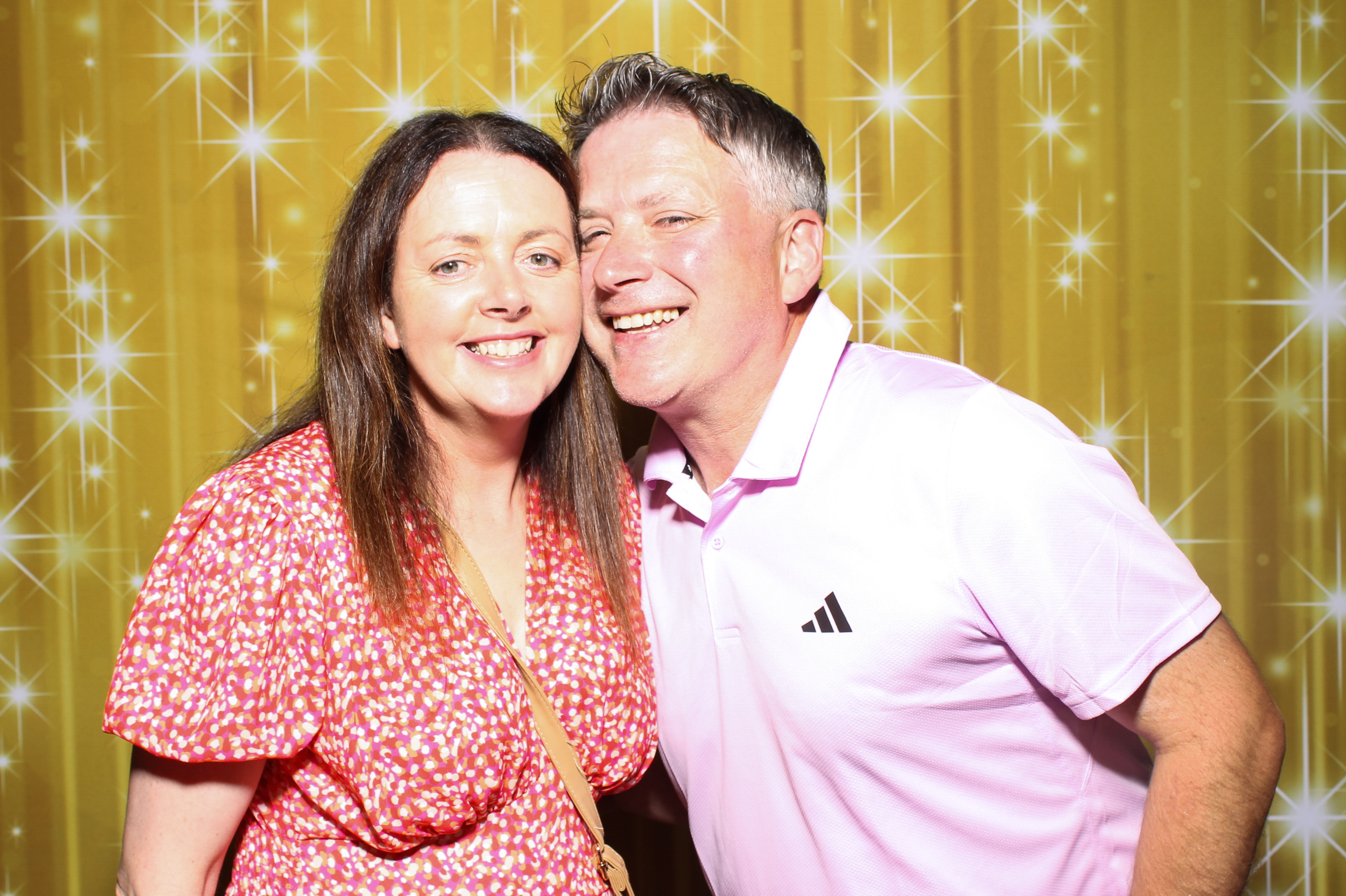 Emma & Niall | View more photos from the event at gallery.snapmagic.ie/u/SnapMagic/Emma-Niall