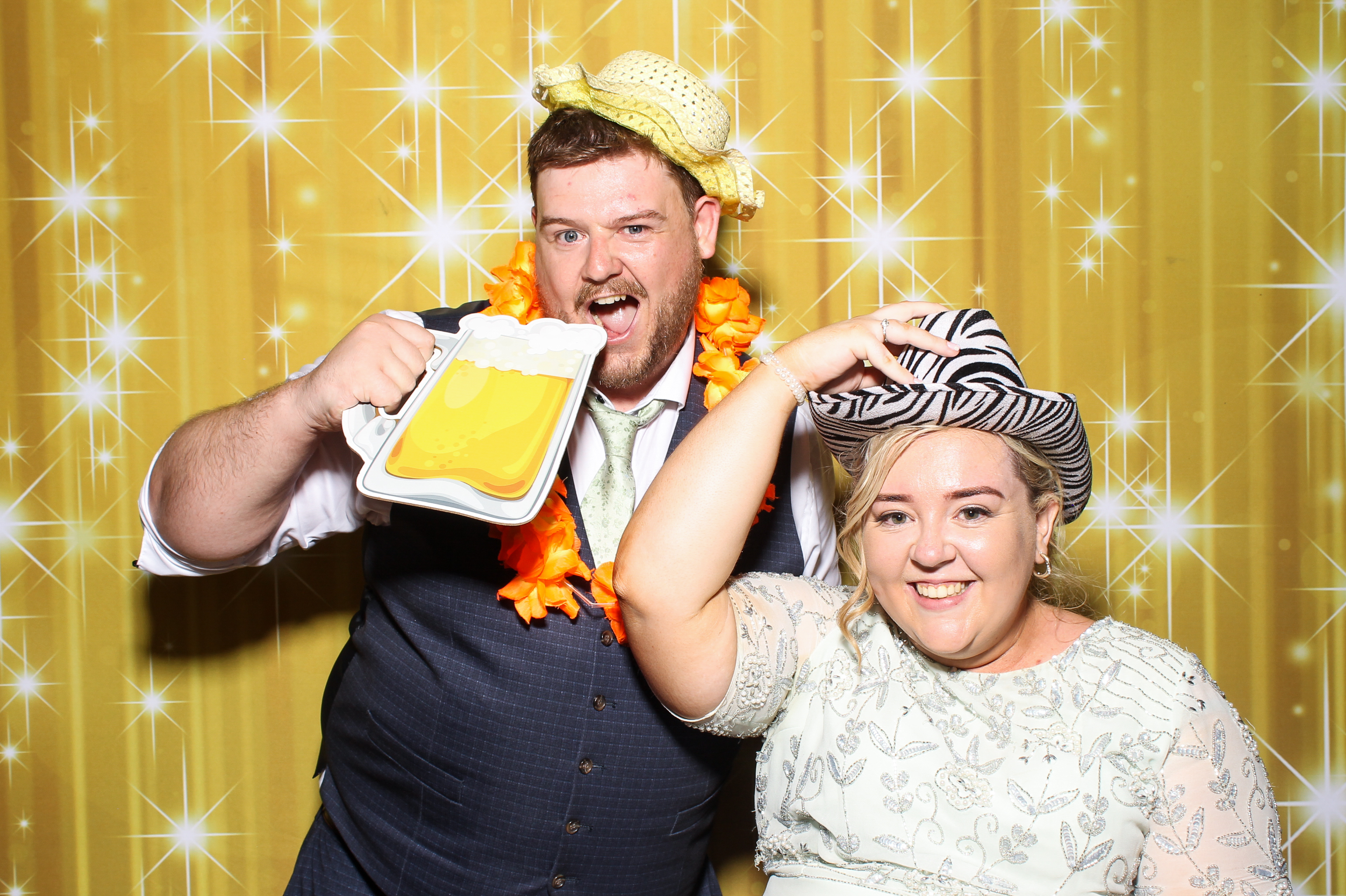 Emma & Niall | View more photos from the event at gallery.snapmagic.ie/u/SnapMagic/Emma-Niall