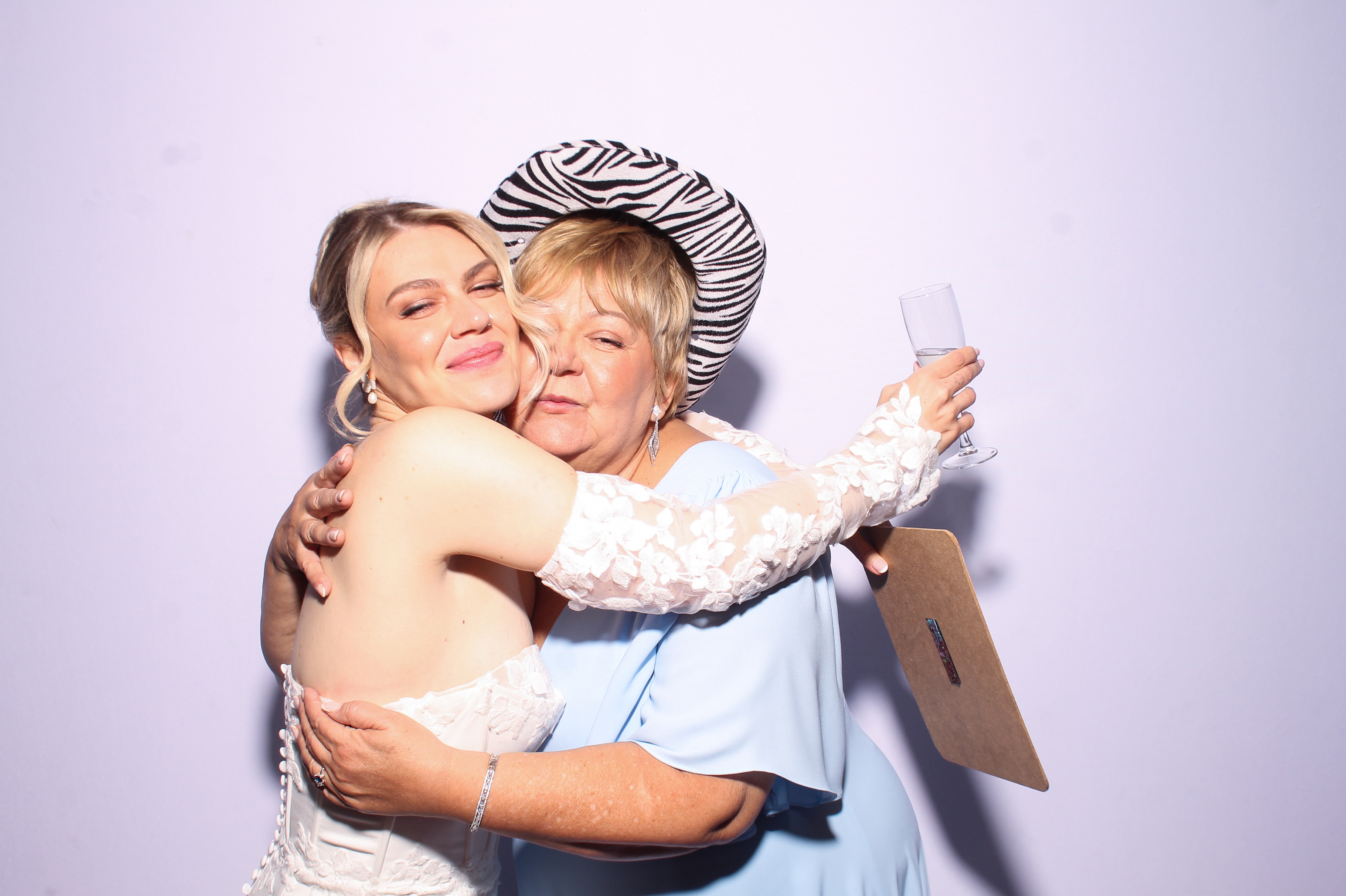 Erika & David | View more photos from the event at gallery.snapmagic.ie/u/SnapMagic/Erika-David