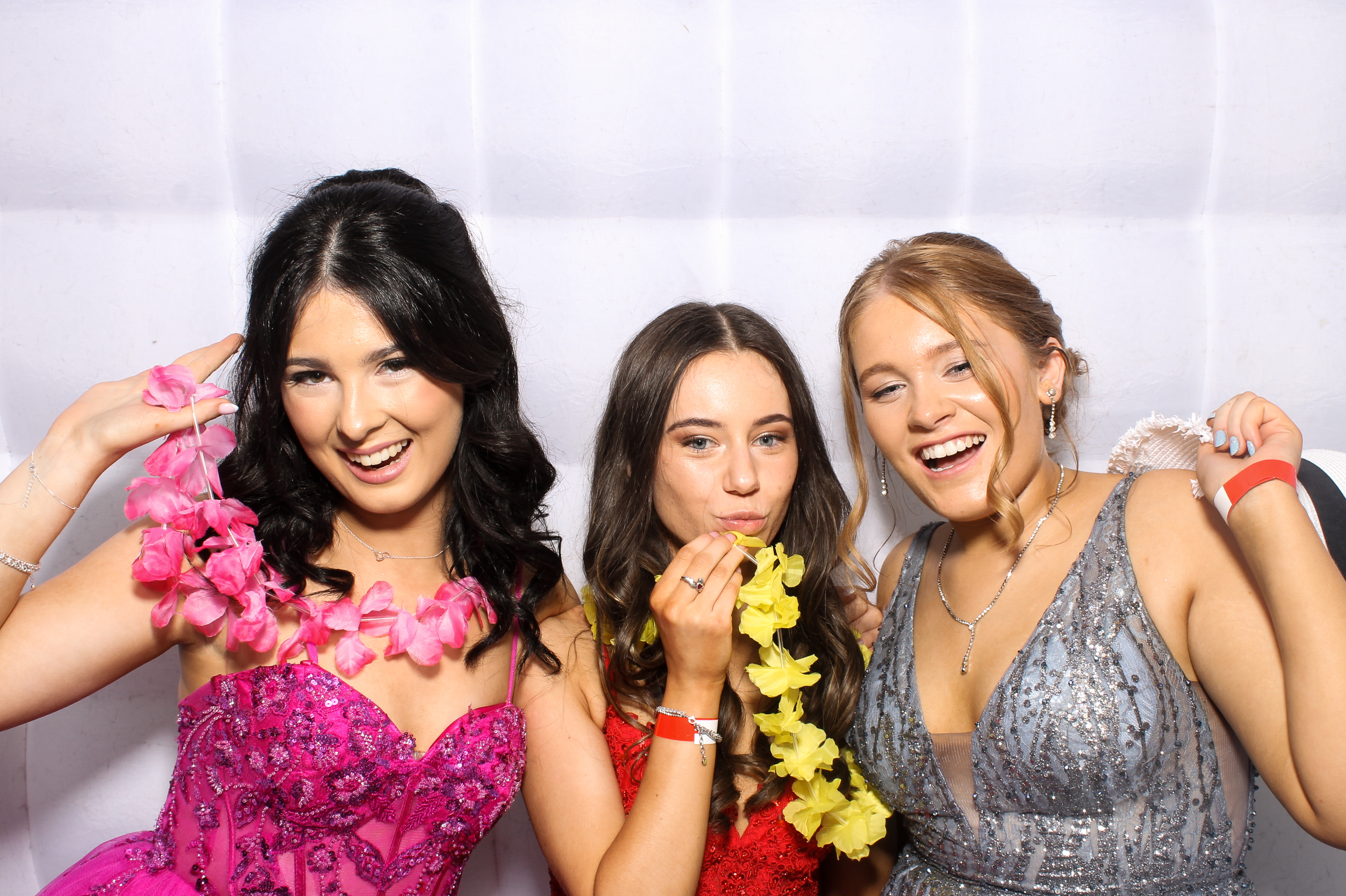 Gortnor Abbey & St.Tiernan's Grad | View more photos from the event at gallery.snapmagic.ie/u/SnapMagic/Gortnor-Abbey-StTiernans-Grad