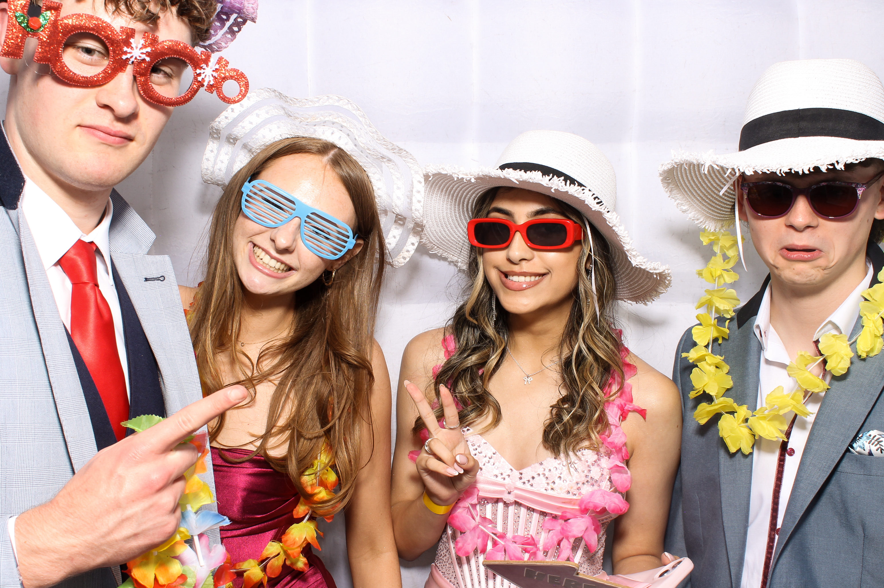 Gortnor Abbey & St.Tiernan's Grad | View more photos from the event at gallery.snapmagic.ie/u/SnapMagic/Gortnor-Abbey-StTiernans-Grad