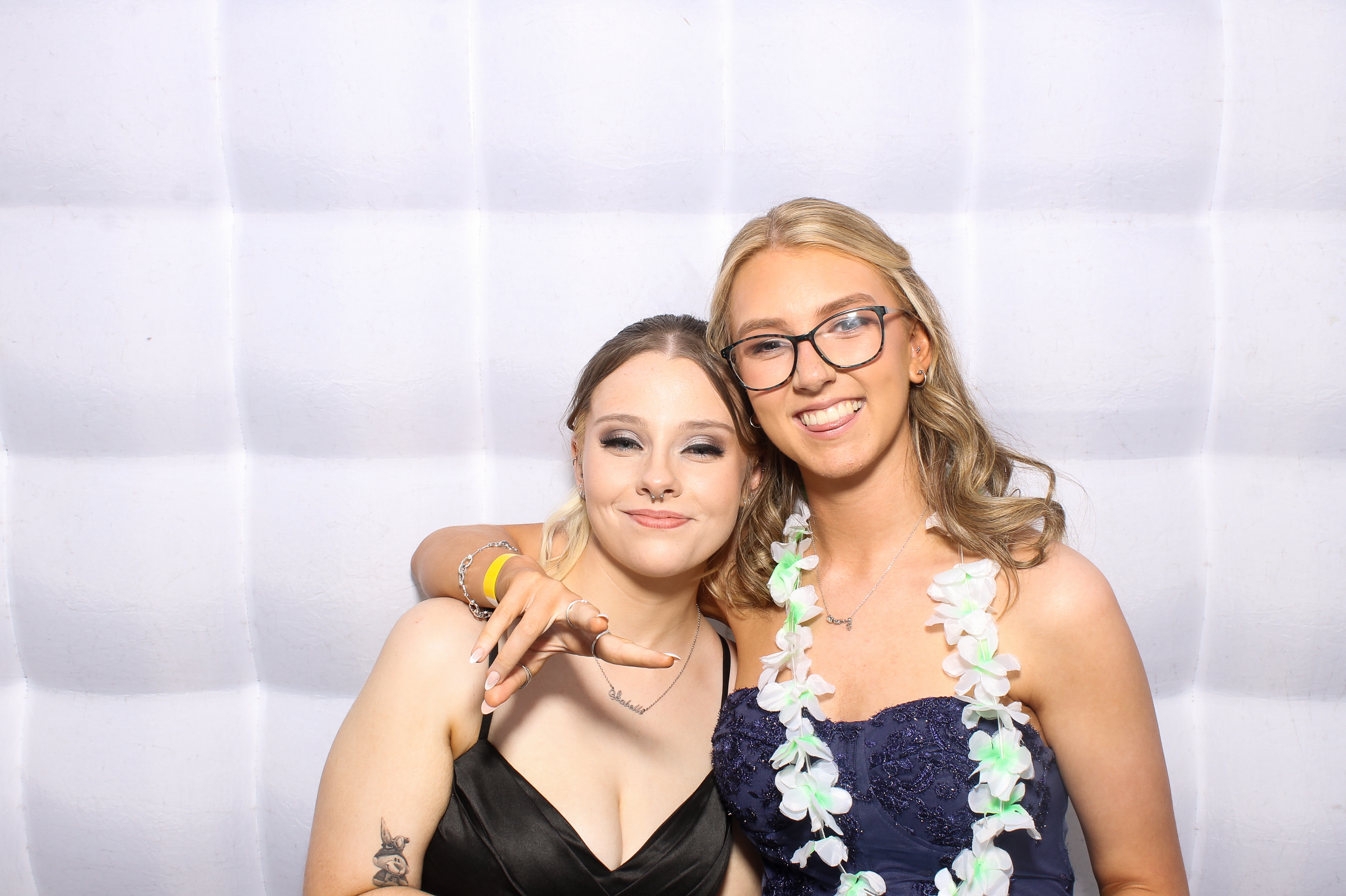 Gortnor Abbey & St.Tiernan's Grad | View more photos from the event at gallery.snapmagic.ie/u/SnapMagic/Gortnor-Abbey-StTiernans-Grad