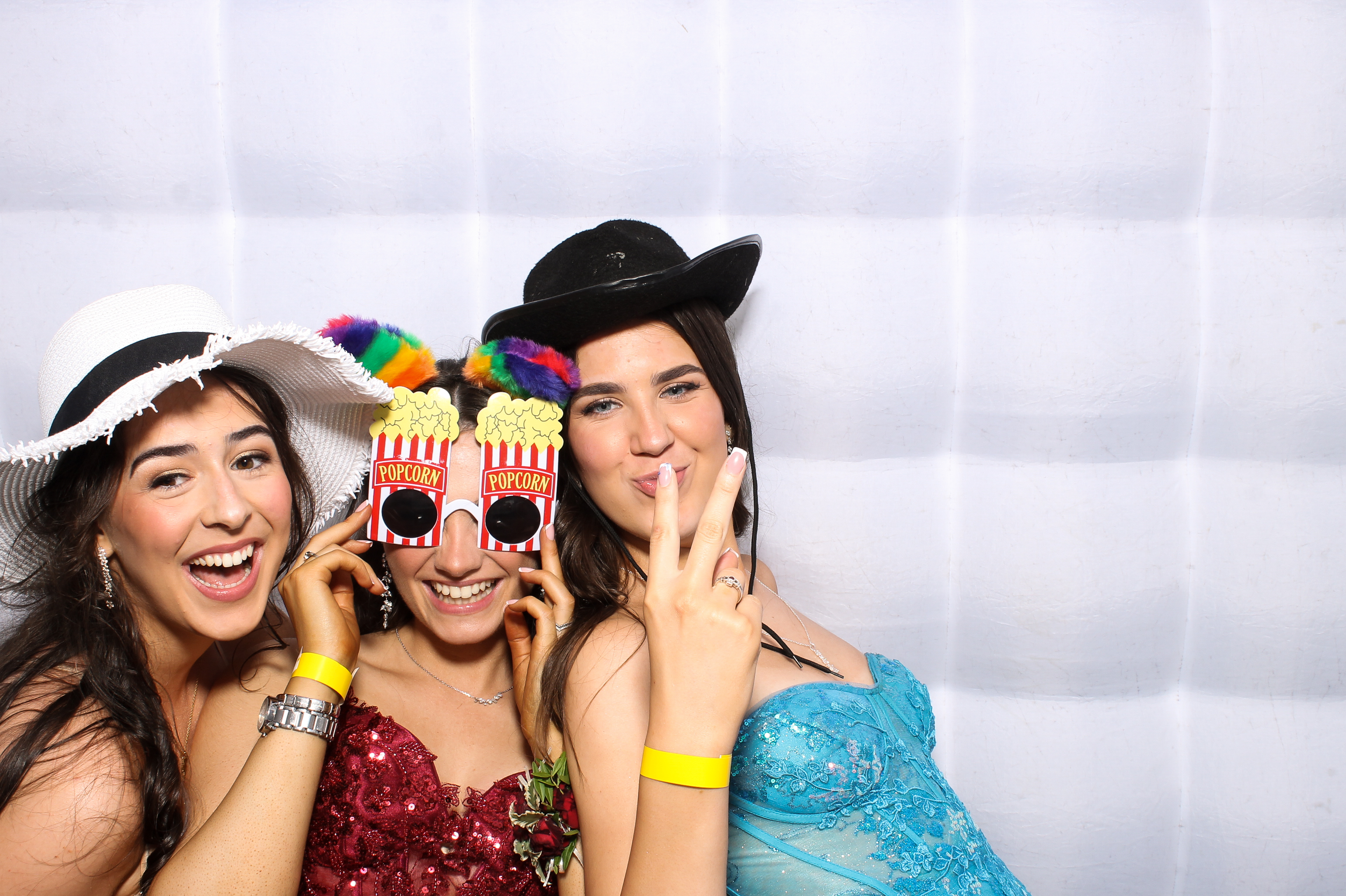 Gortnor Abbey & St.Tiernan's Grad | View more photos from the event at gallery.snapmagic.ie/u/SnapMagic/Gortnor-Abbey-StTiernans-Grad