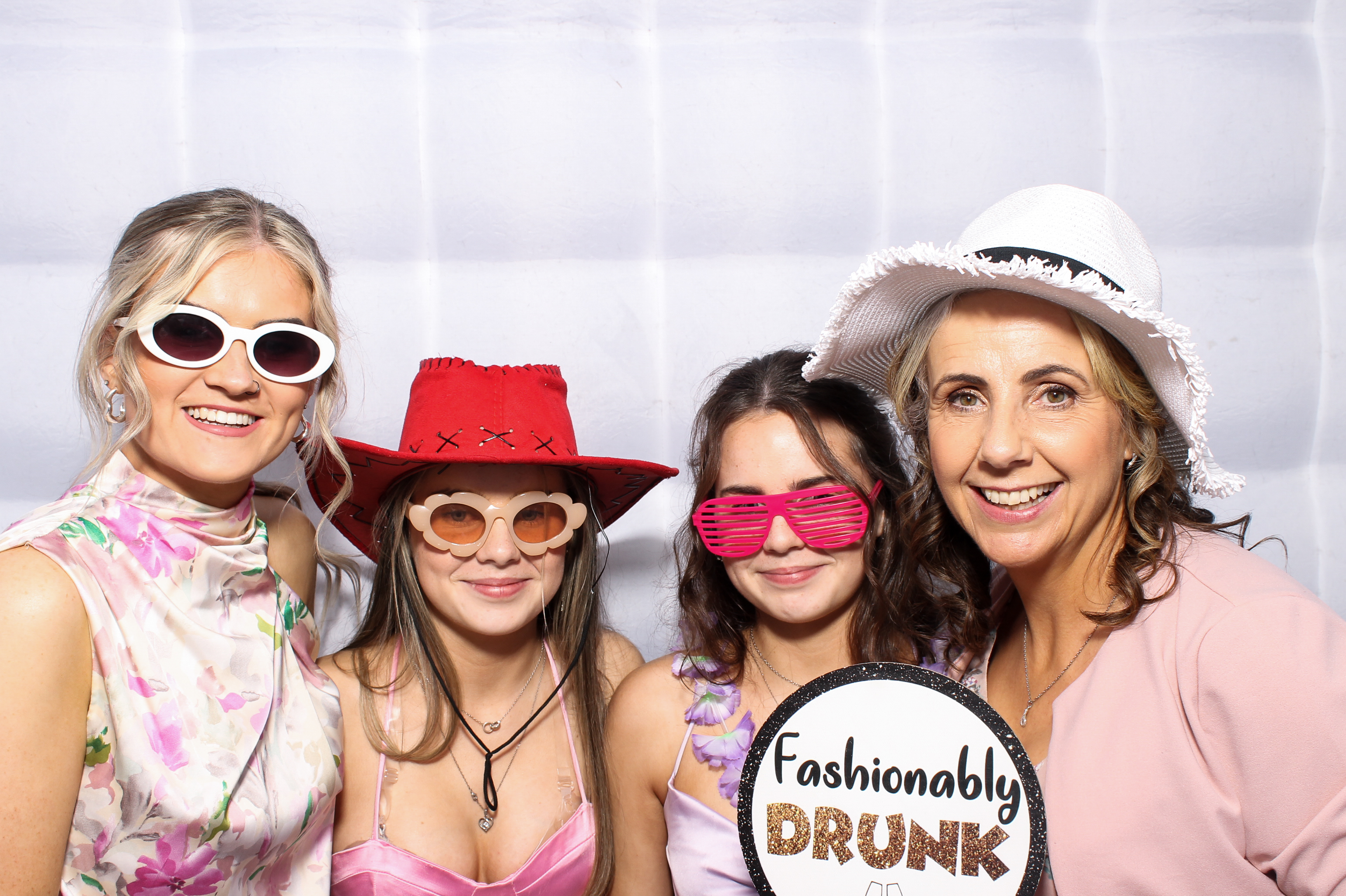 Grace & Fearghal's Wedding | View more photos from the event at gallery.snapmagic.ie/u/SnapMagic/Grace-Fearghals-Wedding