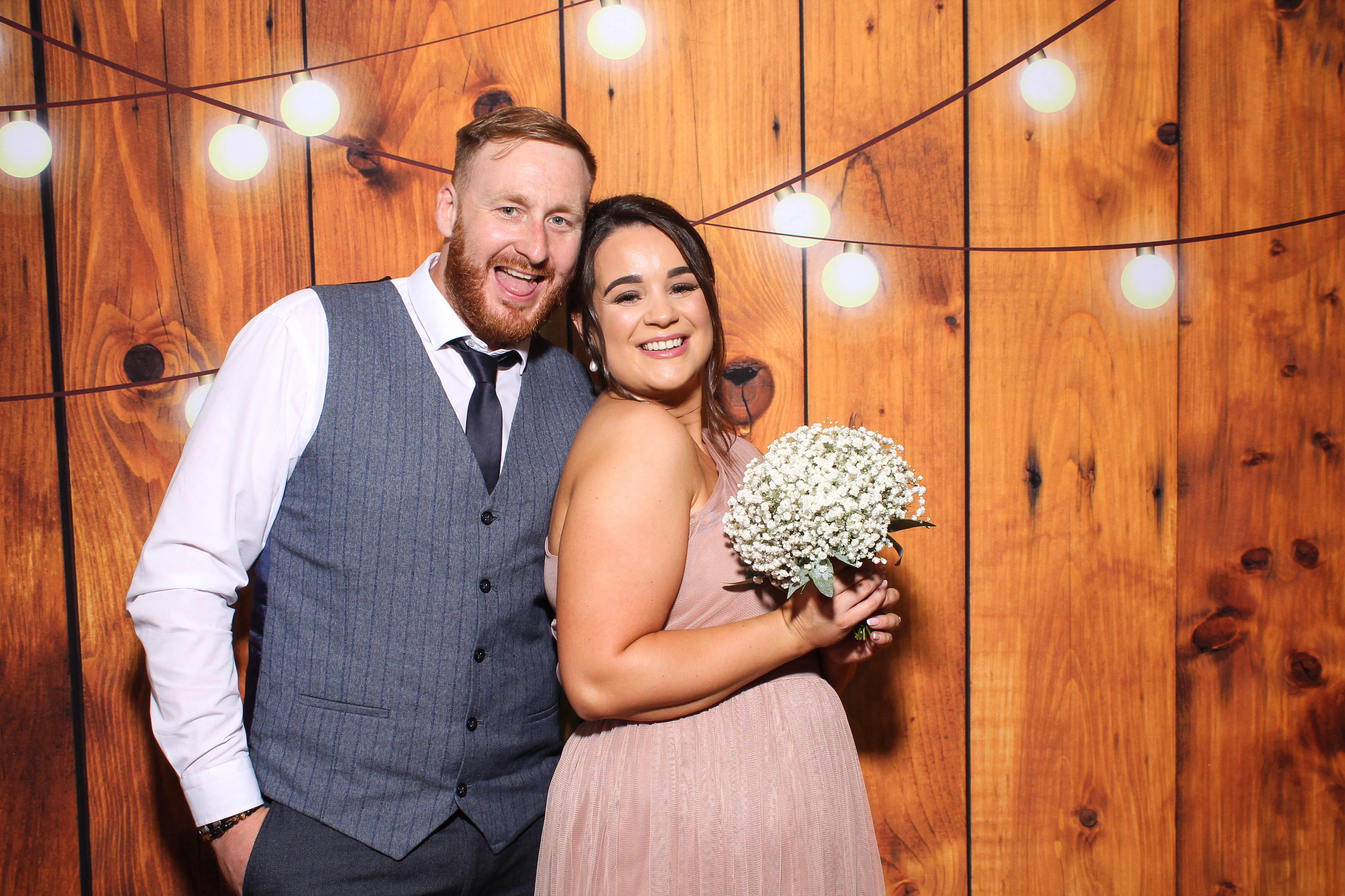 Jenna & Martin | View more photos from the event at gallery.snapmagic.ie/u/SnapMagic/Jenna-Martin