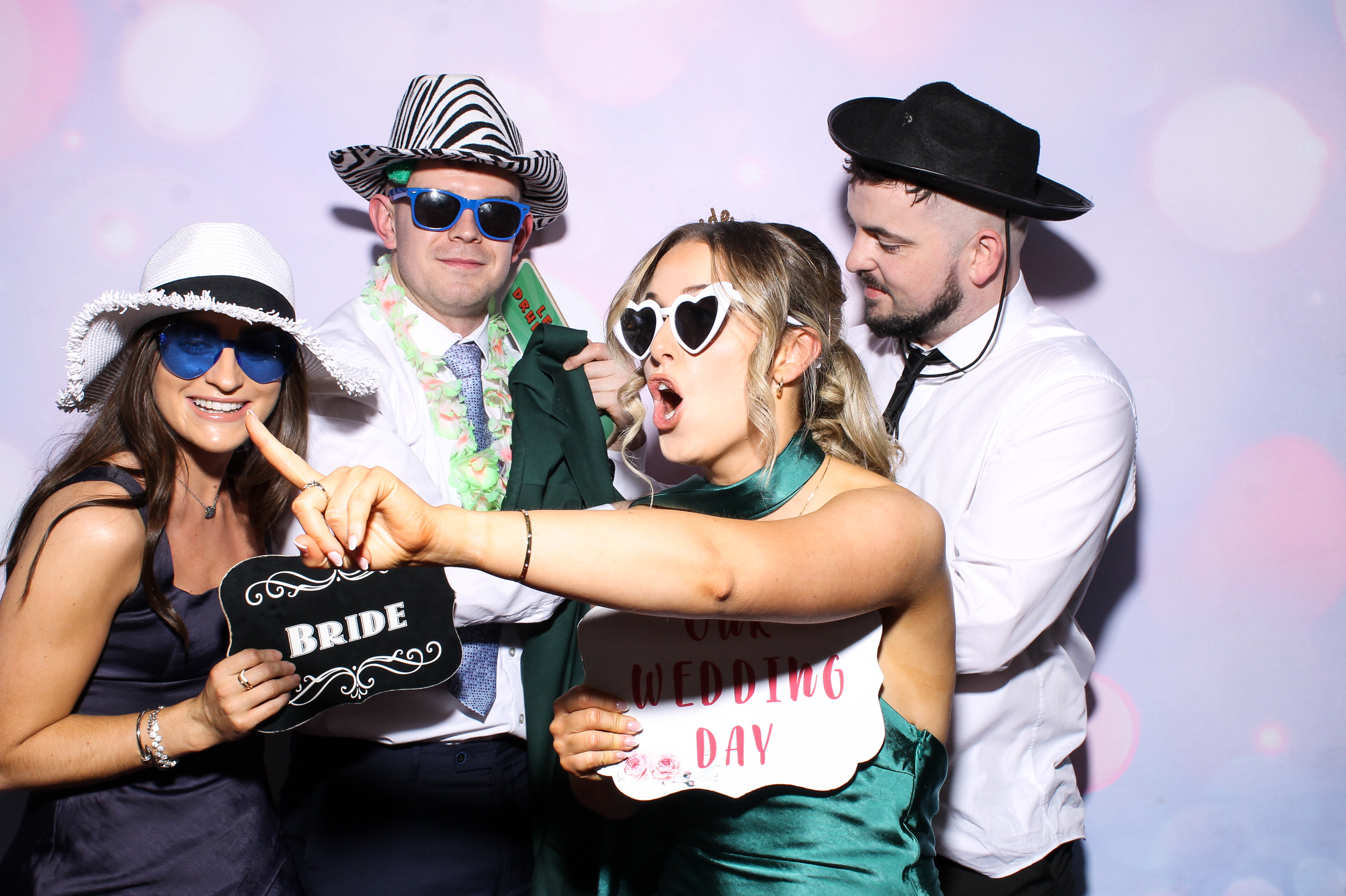 Karin & Declan | View more photos from the event at gallery.snapmagic.ie/u/SnapMagic/Karin-Declan