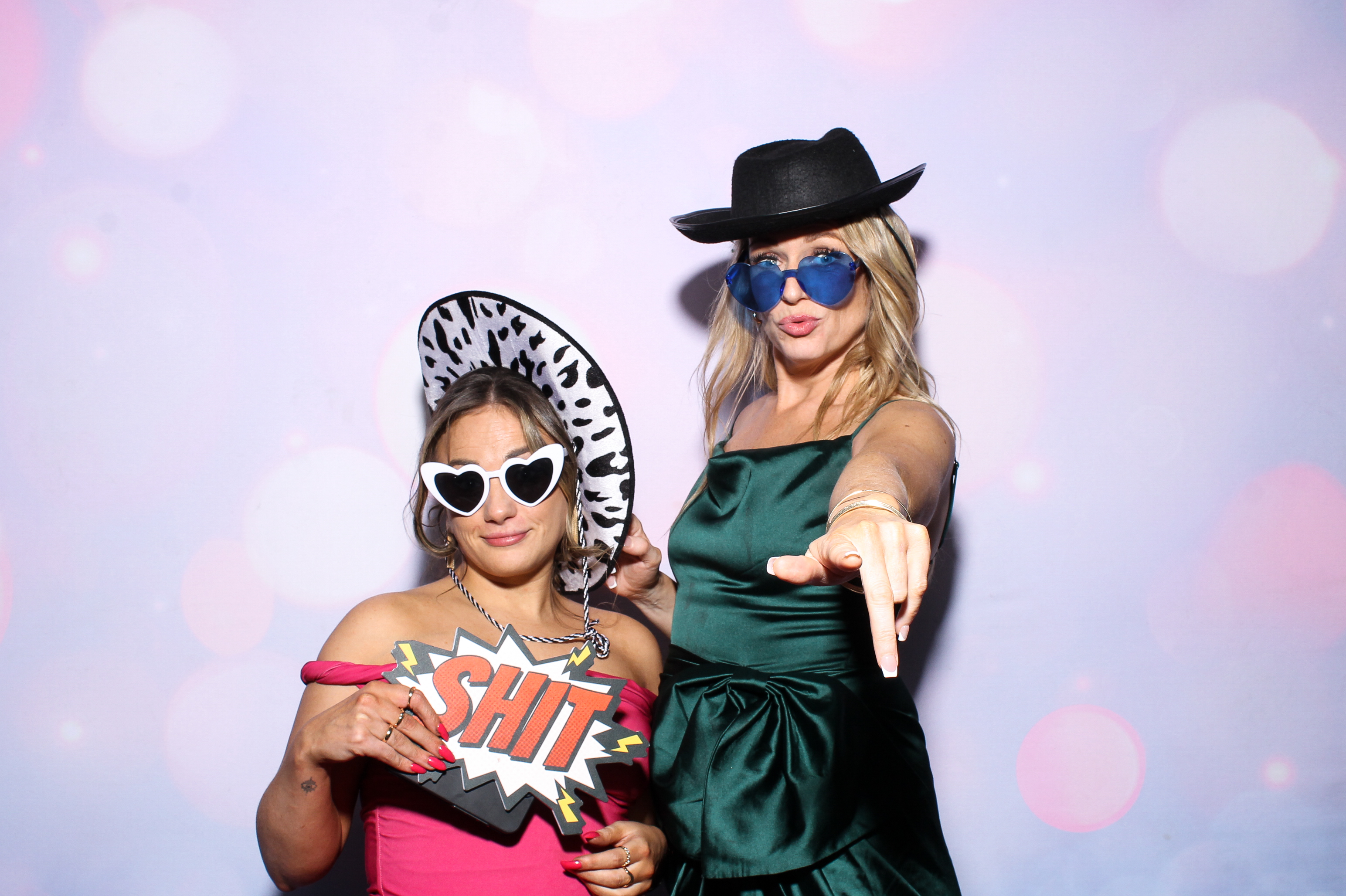 Karin & Declan | View more photos from the event at gallery.snapmagic.ie/u/SnapMagic/Karin-Declan