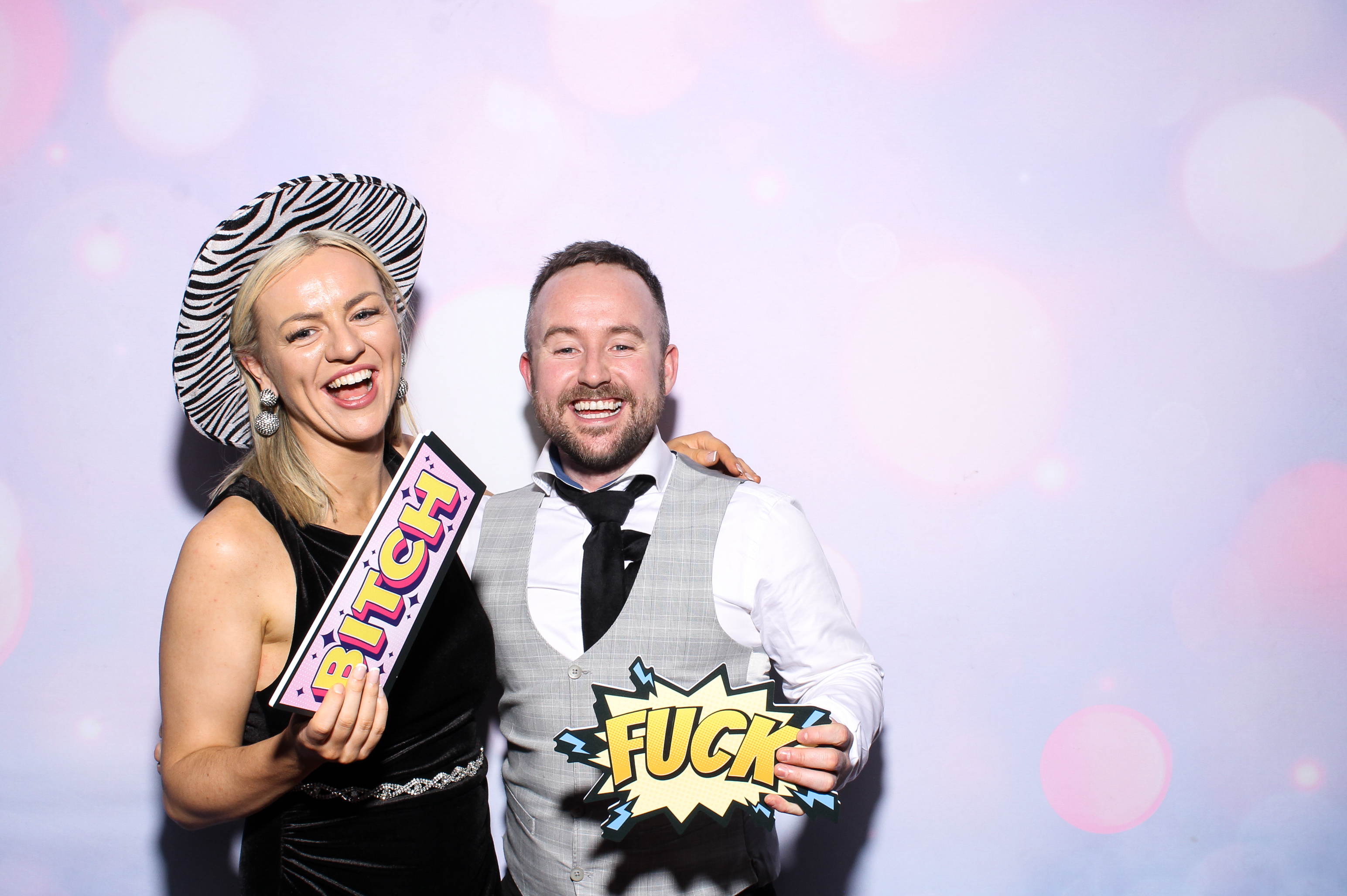 Karin & Declan | View more photos from the event at gallery.snapmagic.ie/u/SnapMagic/Karin-Declan