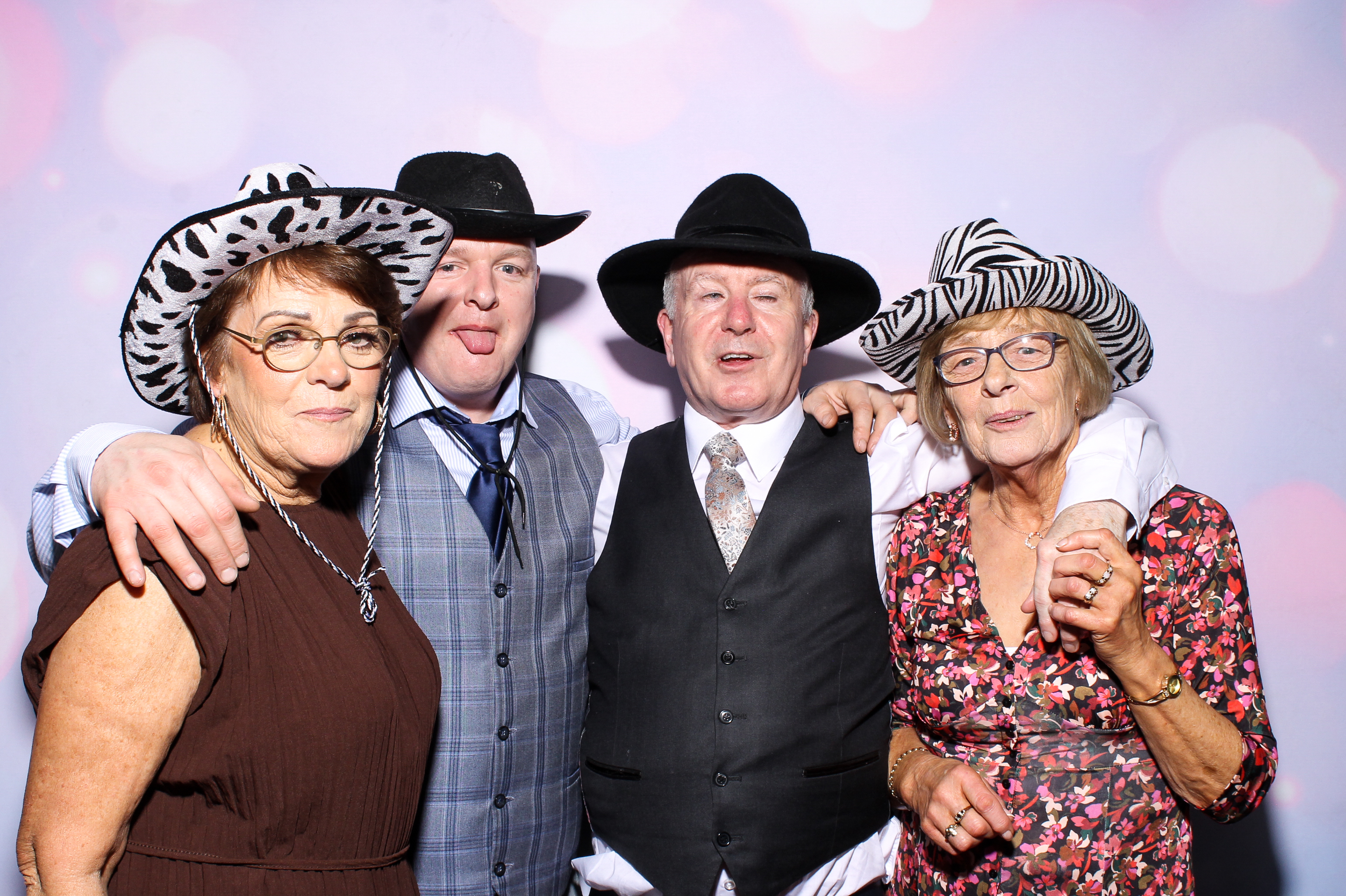 Karin & Declan | View more photos from the event at gallery.snapmagic.ie/u/SnapMagic/Karin-Declan