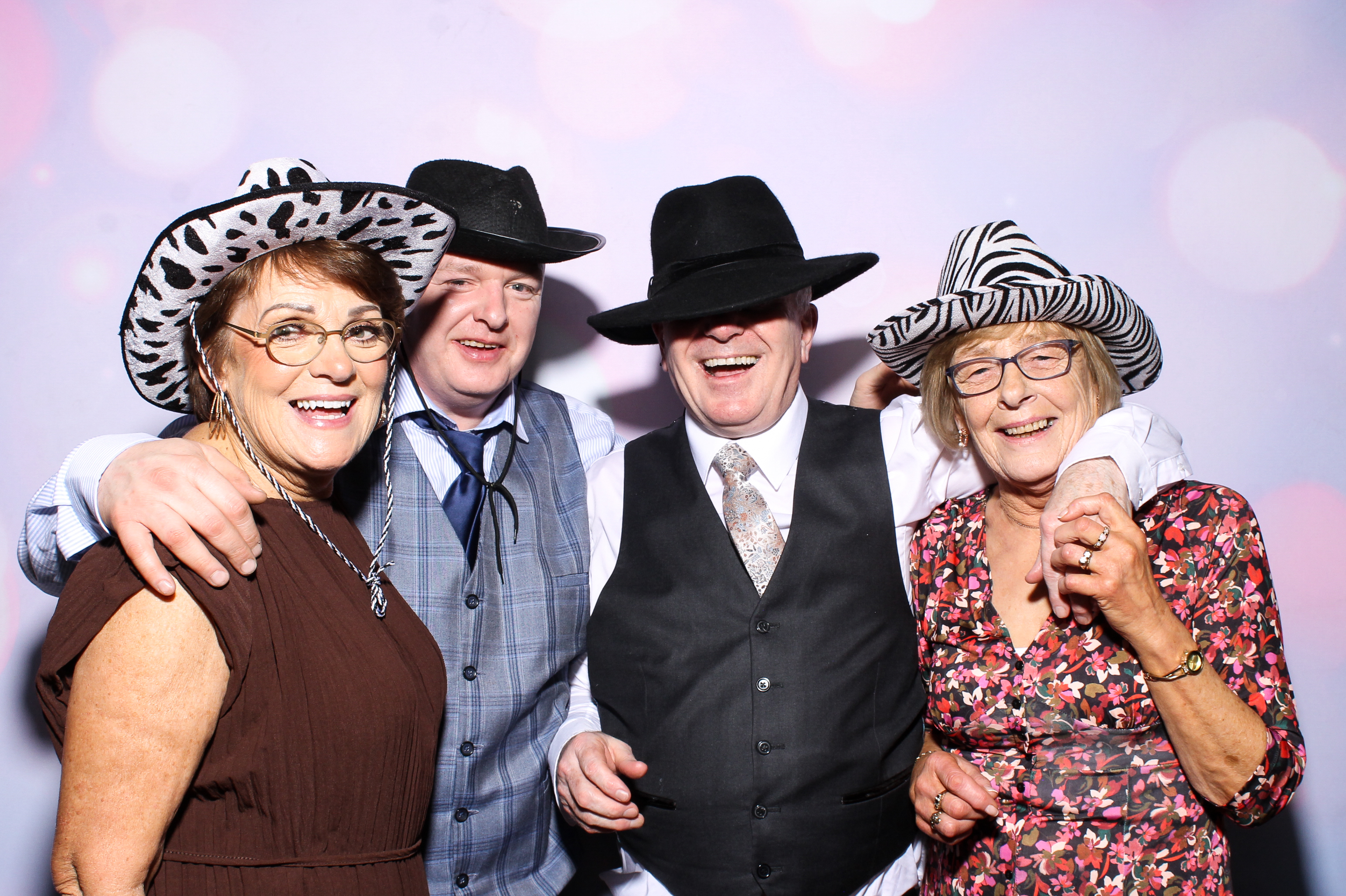 Karin & Declan | View more photos from the event at gallery.snapmagic.ie/u/SnapMagic/Karin-Declan