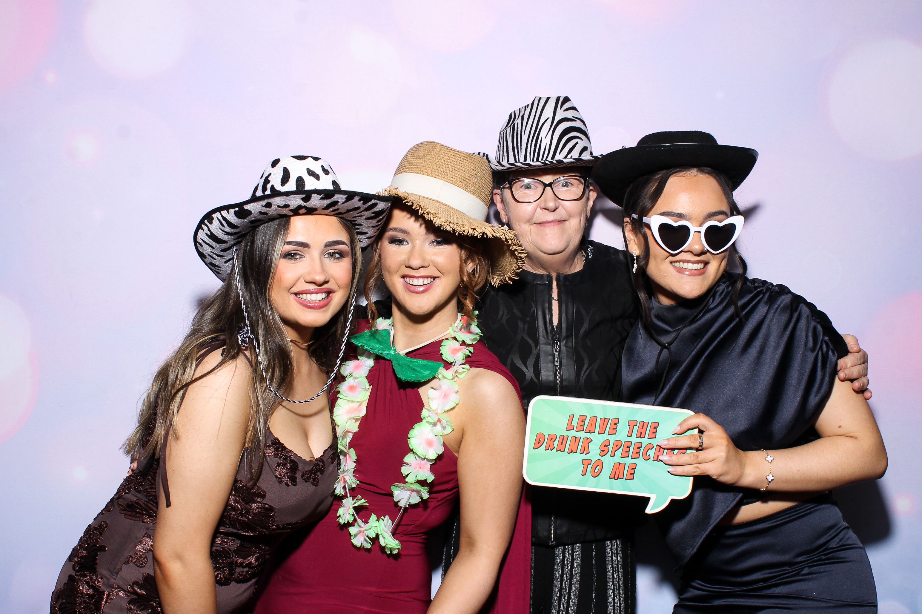 Karin & Declan | View more photos from the event at gallery.snapmagic.ie/u/SnapMagic/Karin-Declan