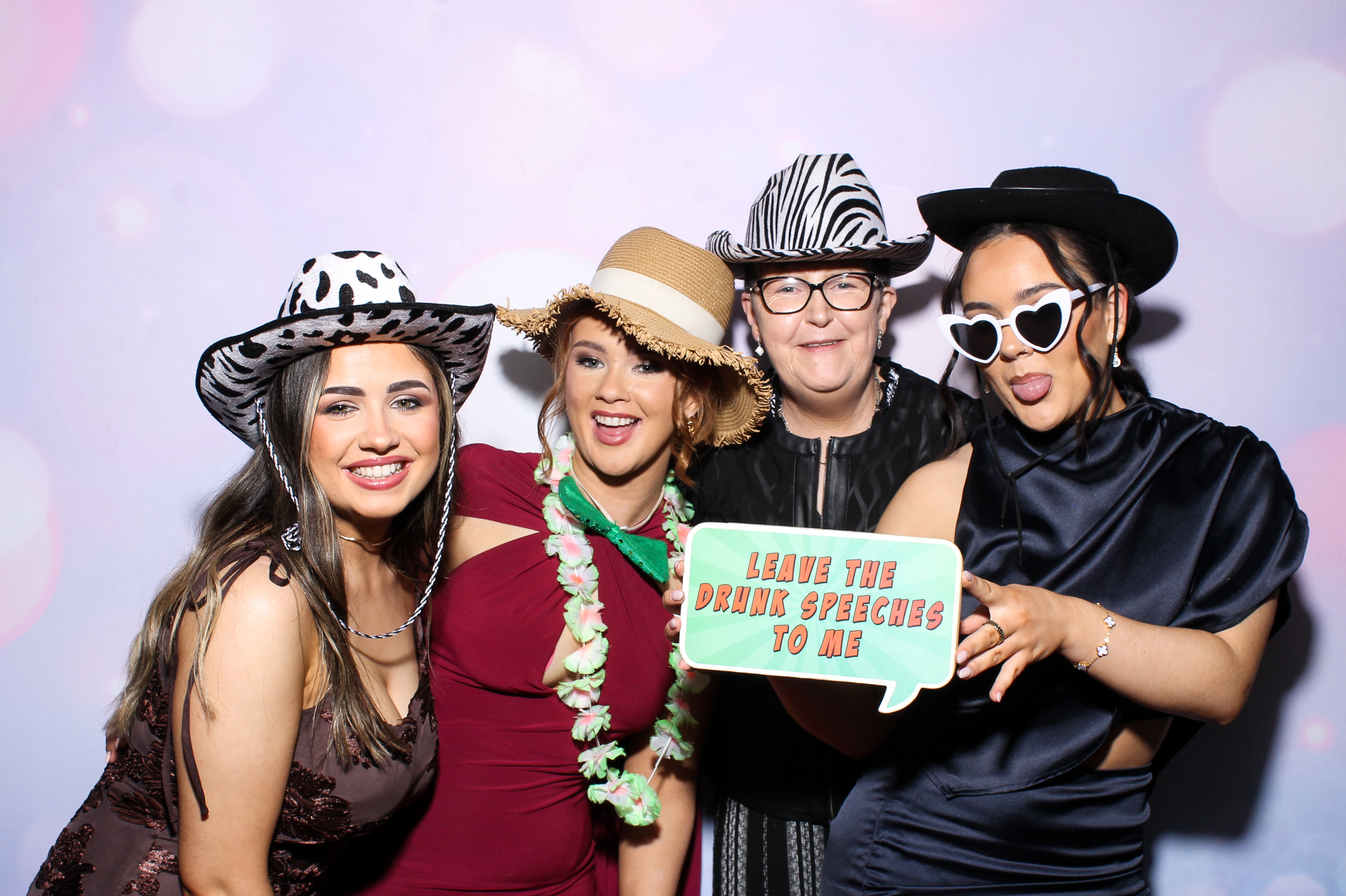 Karin & Declan | View more photos from the event at gallery.snapmagic.ie/u/SnapMagic/Karin-Declan