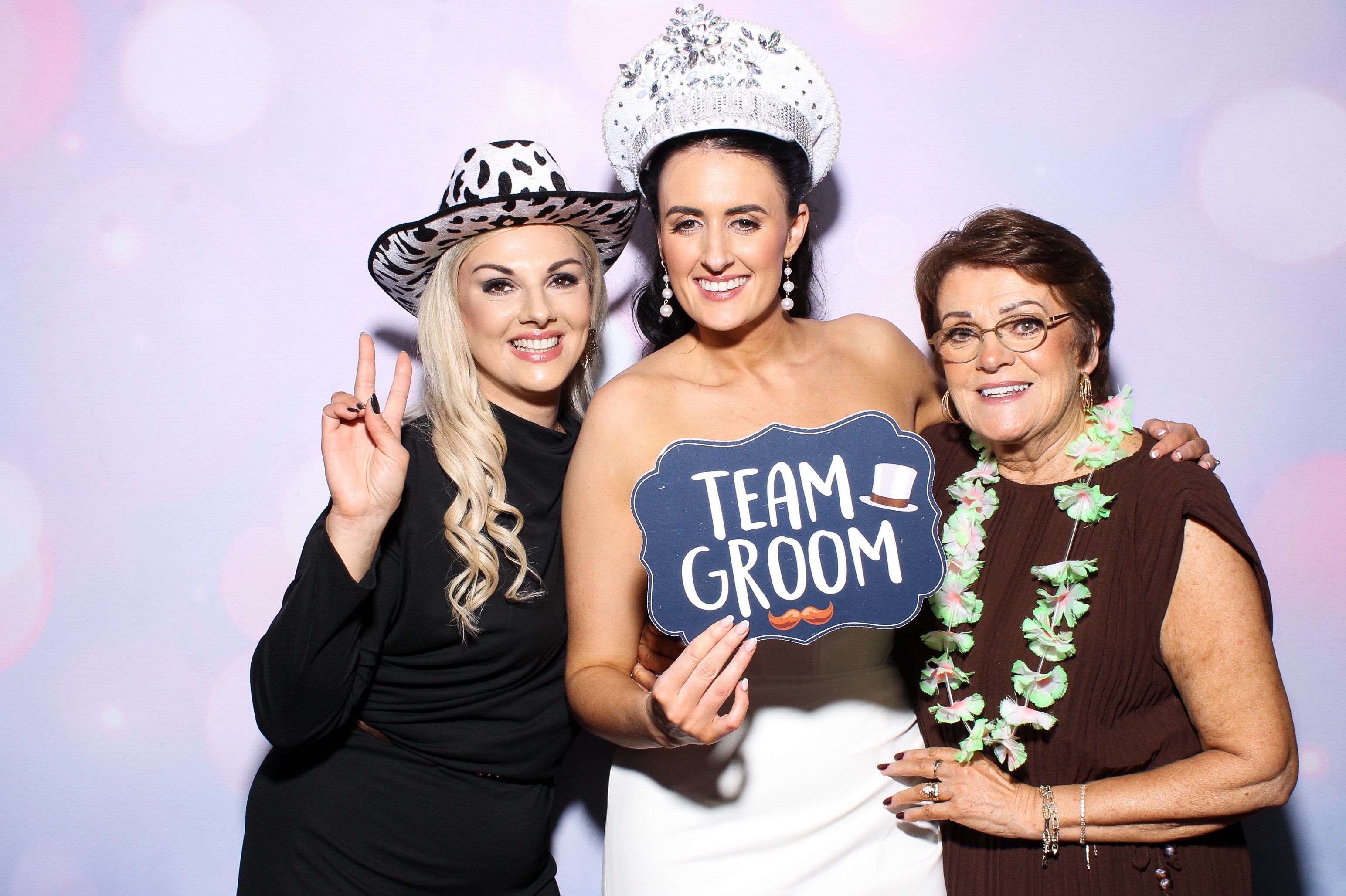 Karin & Declan | View more photos from the event at gallery.snapmagic.ie/u/SnapMagic/Karin-Declan