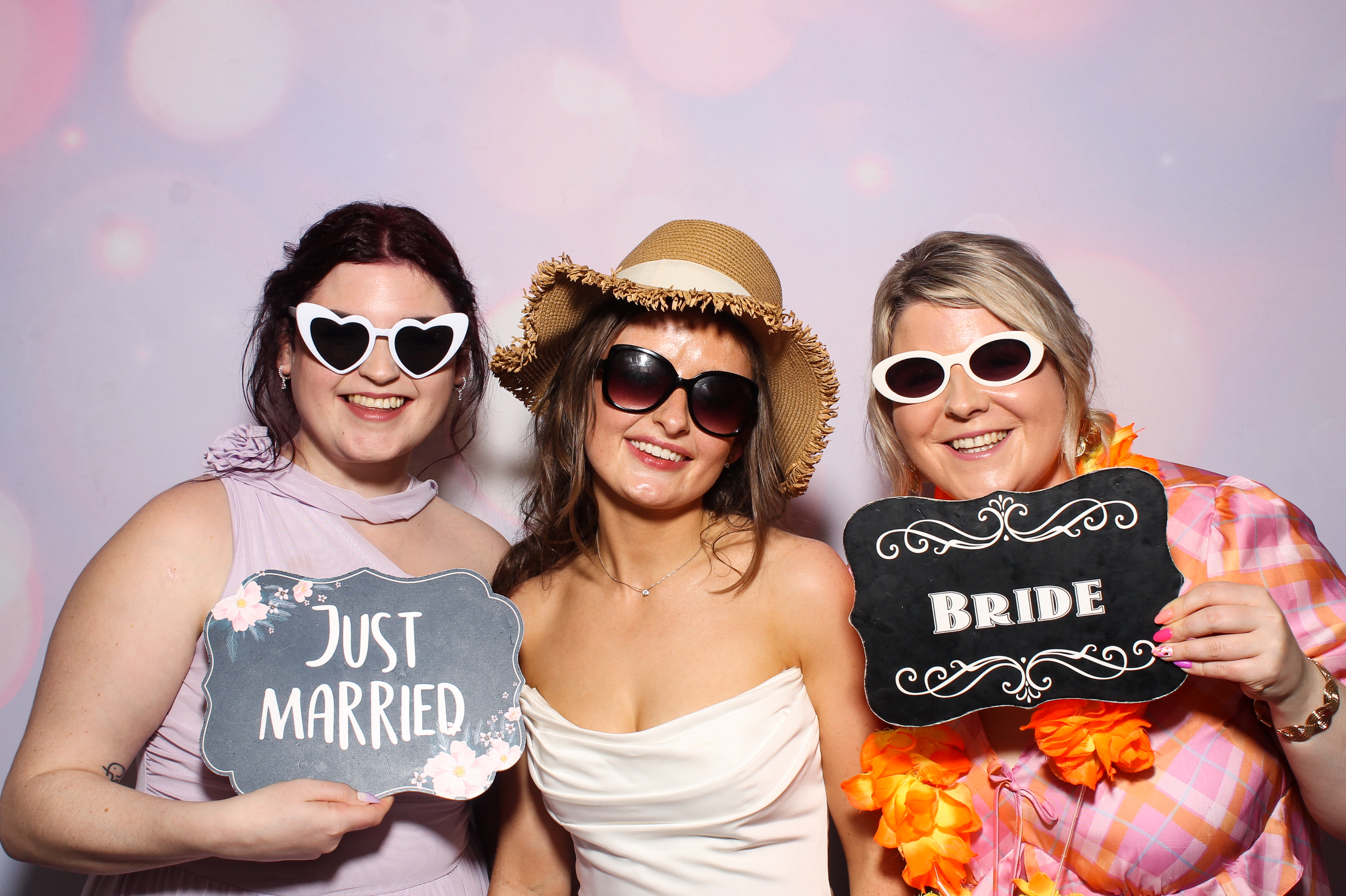 Katie & Josh | View more photos from the event at gallery.snapmagic.ie/u/SnapMagic/Katie-Josh