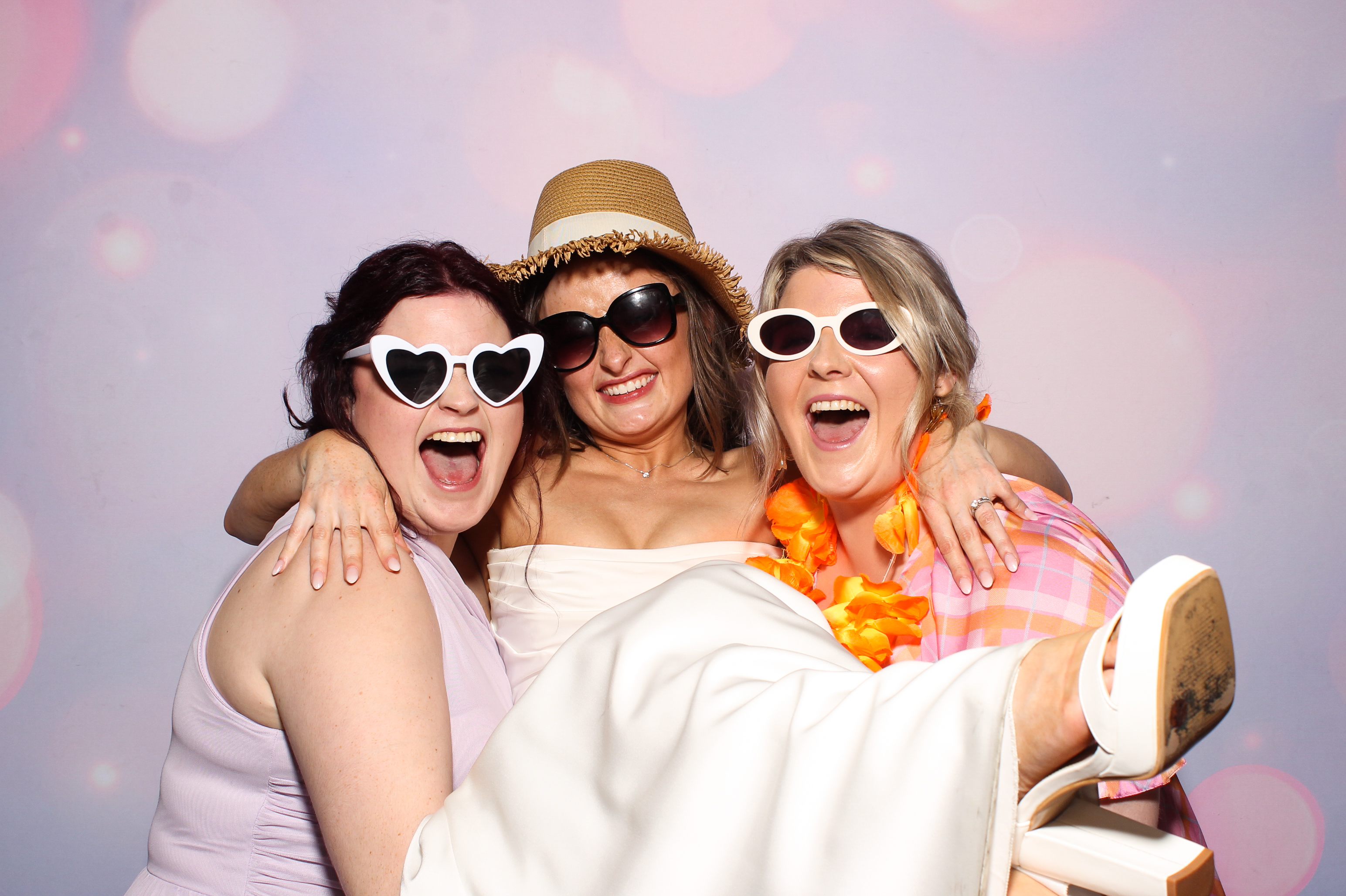 Katie & Josh | View more photos from the event at gallery.snapmagic.ie/u/SnapMagic/Katie-Josh