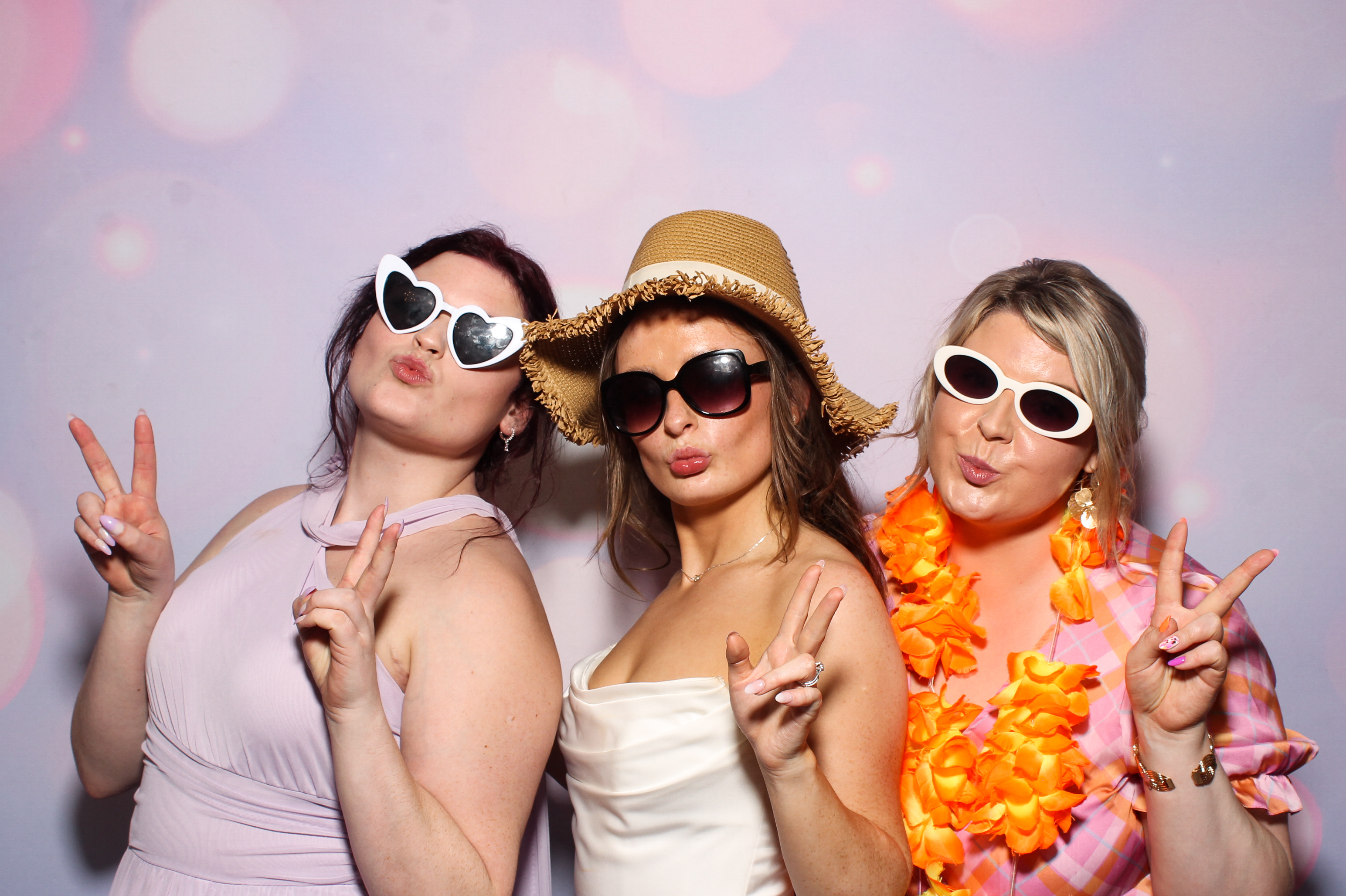 Katie & Josh | View more photos from the event at gallery.snapmagic.ie/u/SnapMagic/Katie-Josh