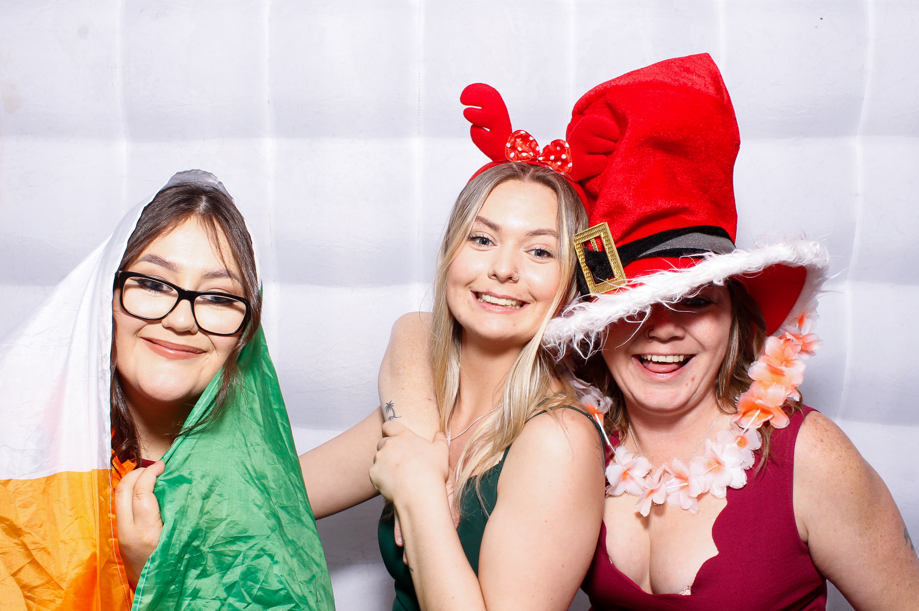 Kingsbridge Healthcare Group Christmas Party 2025 | View more photos from the event at gallery.snapmagic.ie/u/SnapMagic/Kingsbridge-Healthcare-Group-Christmas-Party-2025