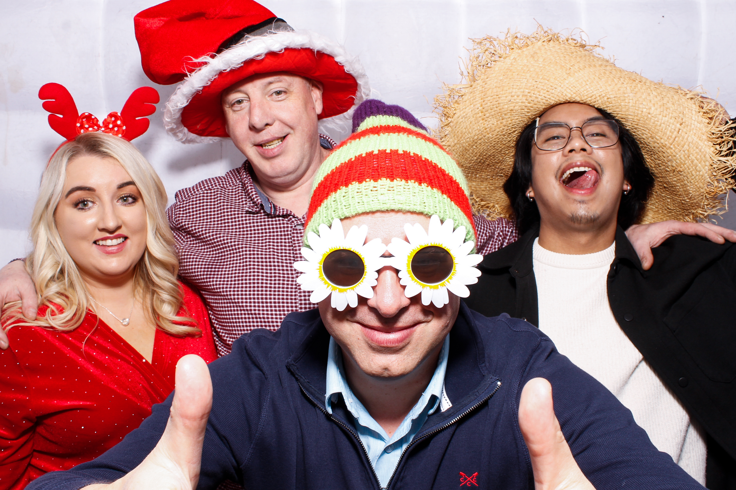 Kingsbridge Healthcare Group Christmas Party 2025 | View more photos from the event at gallery.snapmagic.ie/u/SnapMagic/Kingsbridge-Healthcare-Group-Christmas-Party-2025