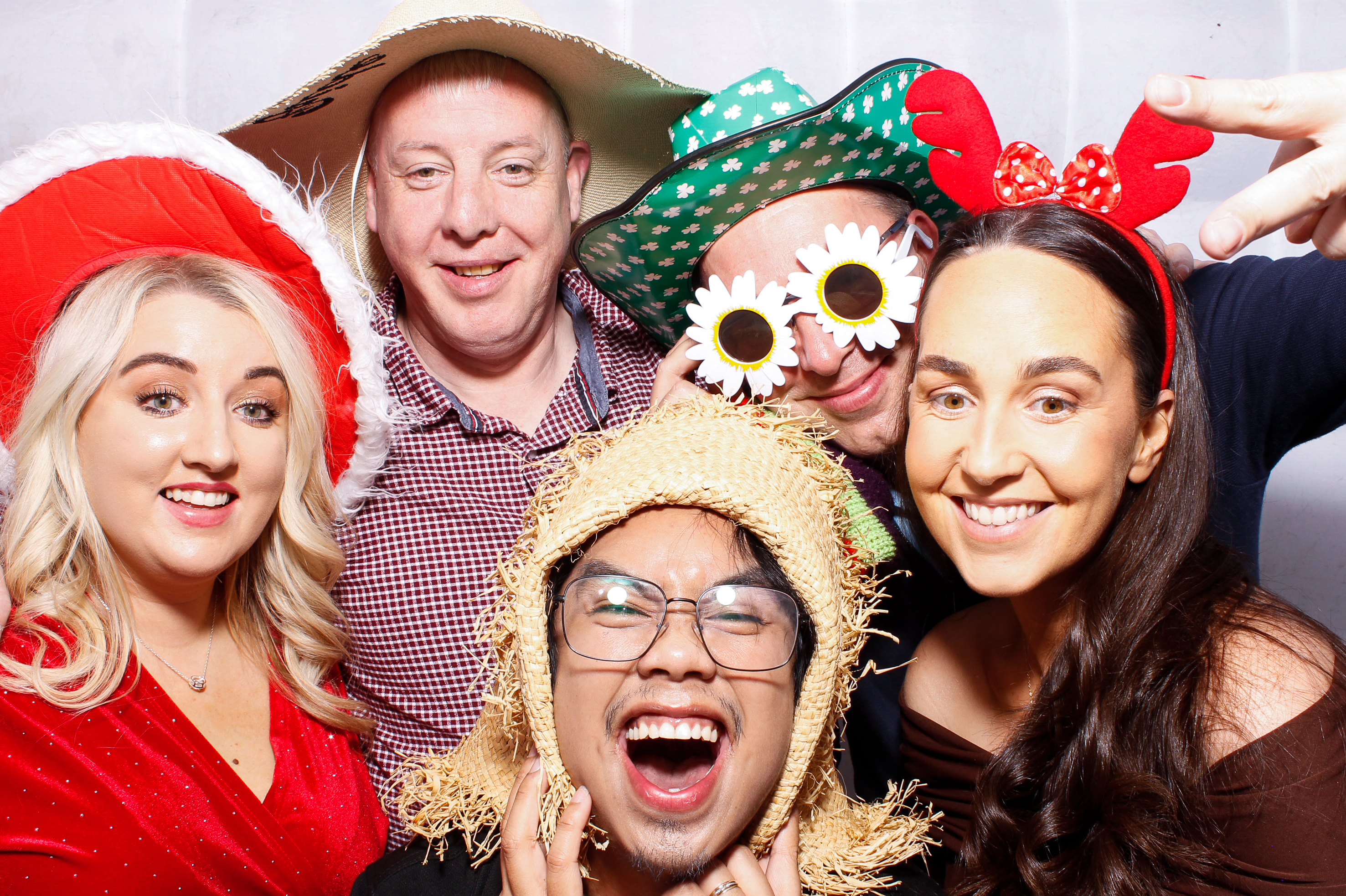 Kingsbridge Healthcare Group Christmas Party 2025 | View more photos from the event at gallery.snapmagic.ie/u/SnapMagic/Kingsbridge-Healthcare-Group-Christmas-Party-2025