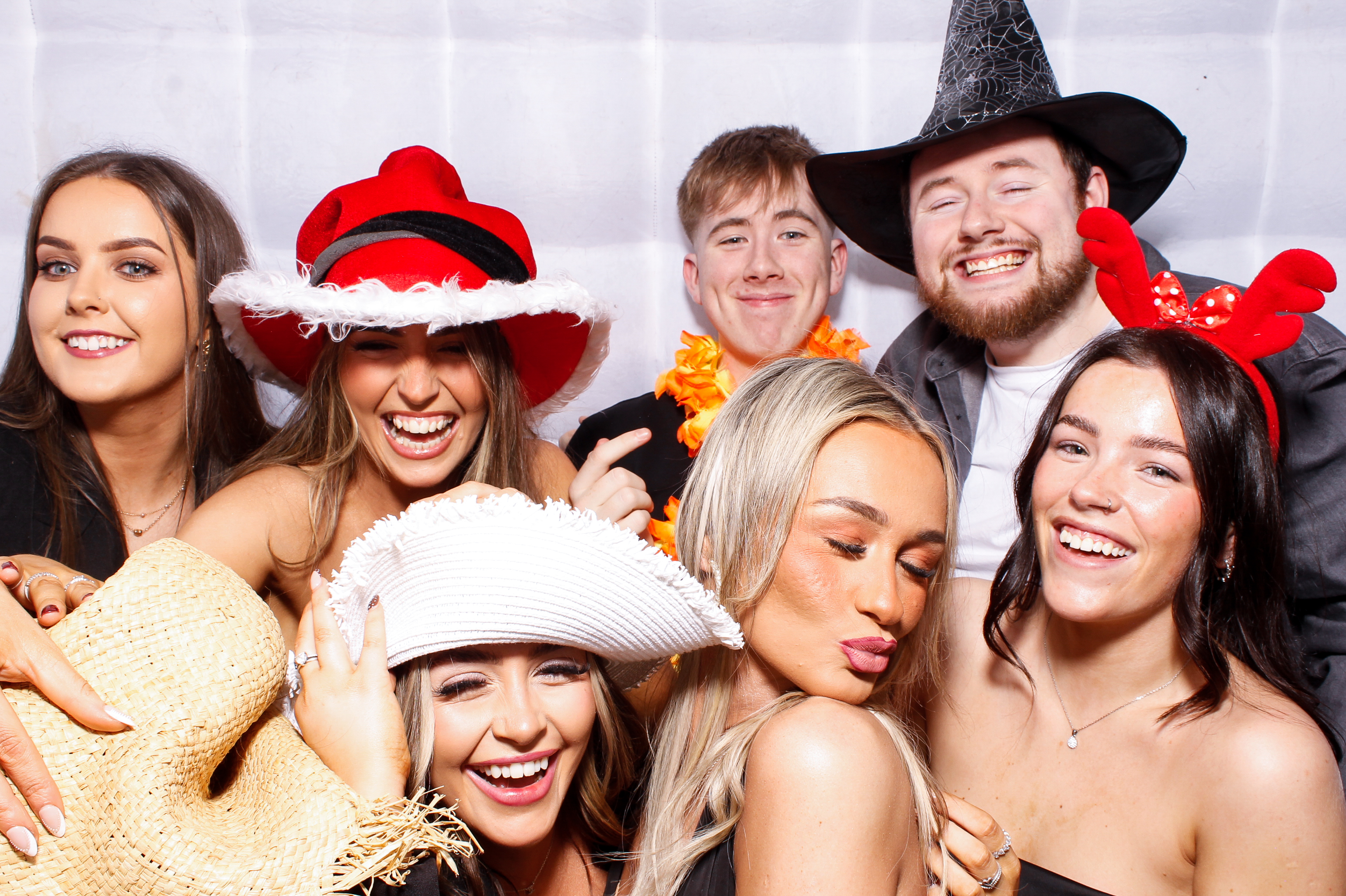 Kingsbridge Healthcare Group Christmas Party 2025 | View more photos from the event at gallery.snapmagic.ie/u/SnapMagic/Kingsbridge-Healthcare-Group-Christmas-Party-2025