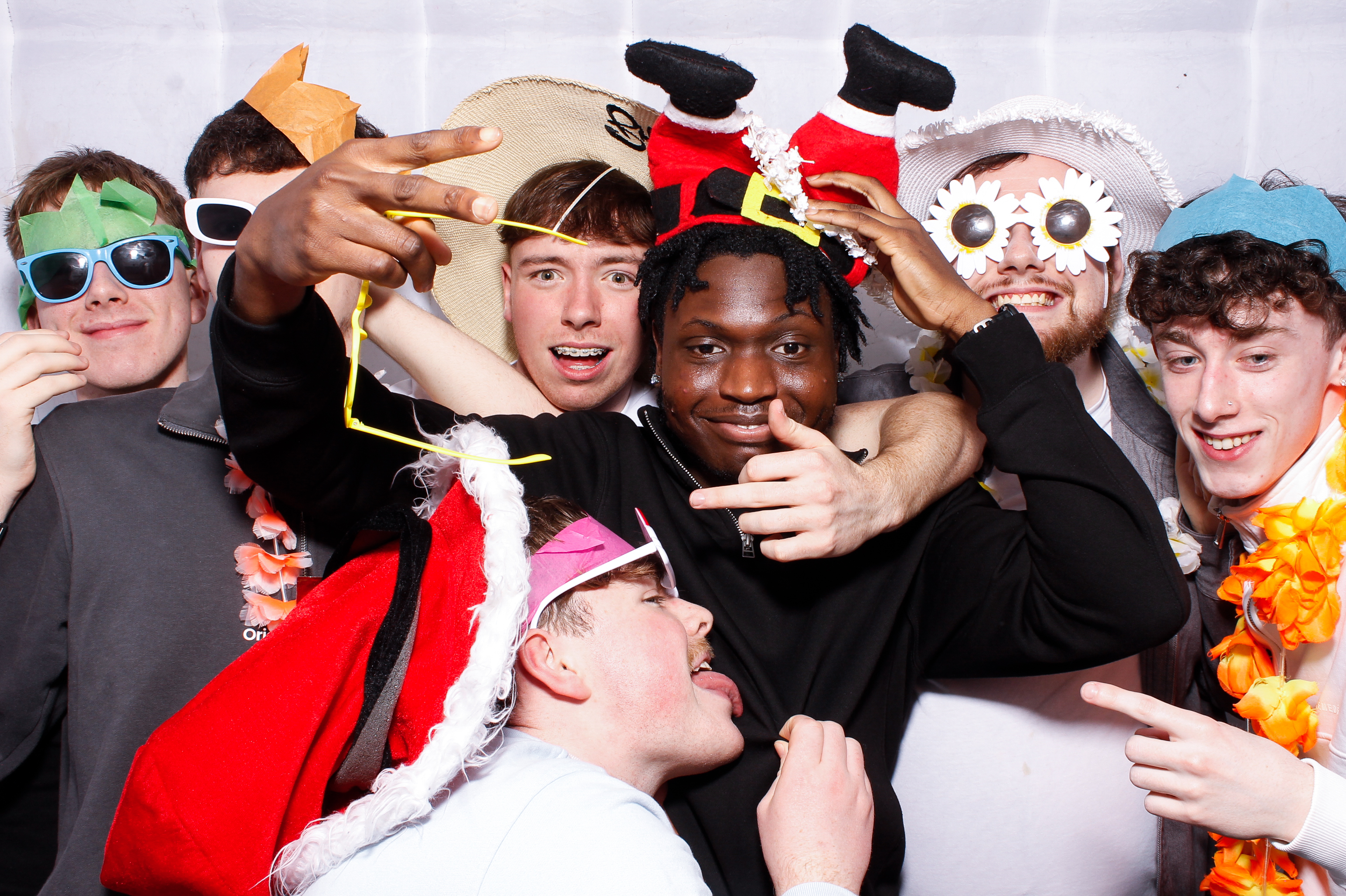 Kingsbridge Healthcare Group Christmas Party 2025 | View more photos from the event at gallery.snapmagic.ie/u/SnapMagic/Kingsbridge-Healthcare-Group-Christmas-Party-2025