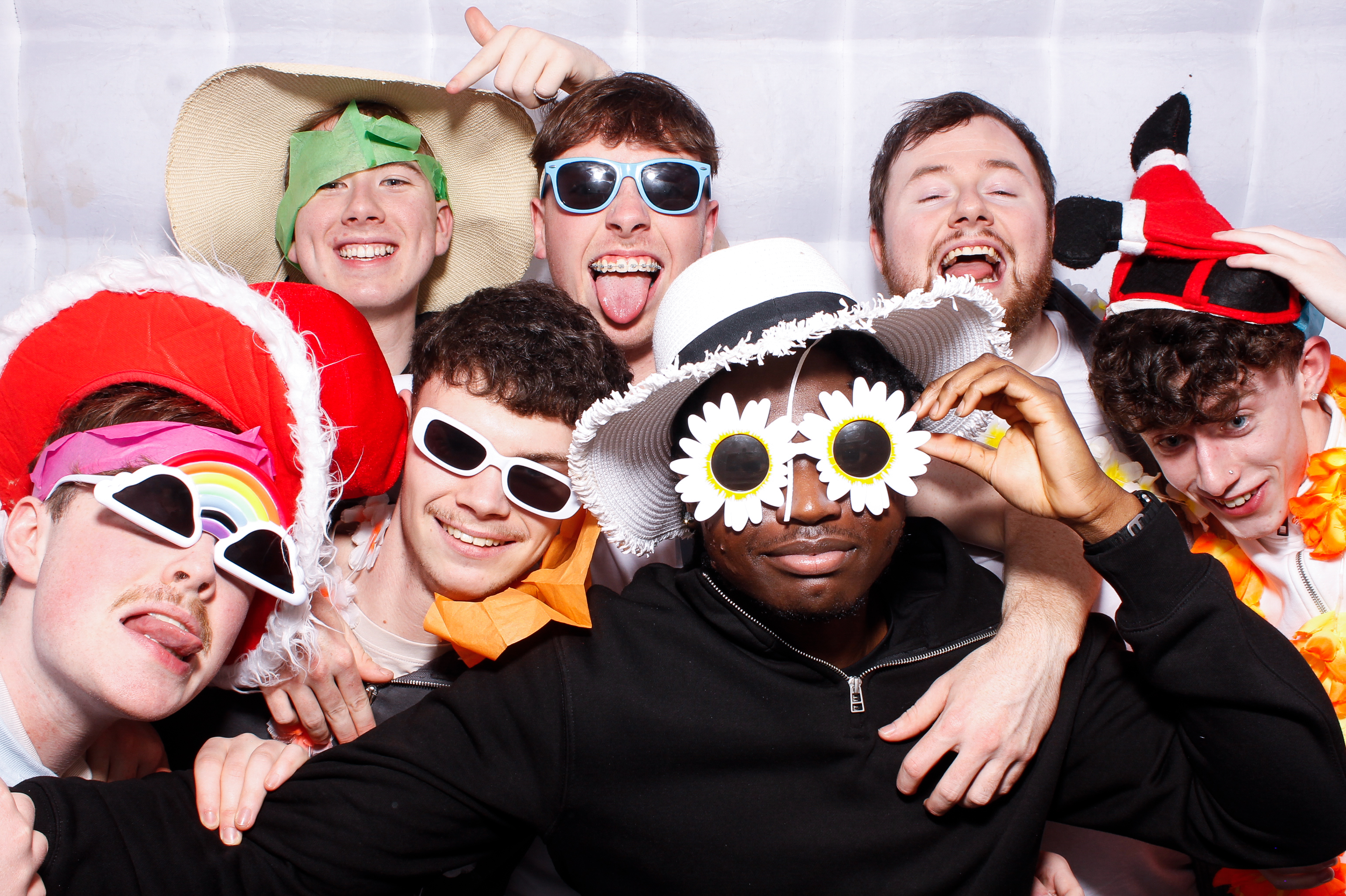 Kingsbridge Healthcare Group Christmas Party 2025 | View more photos from the event at gallery.snapmagic.ie/u/SnapMagic/Kingsbridge-Healthcare-Group-Christmas-Party-2025