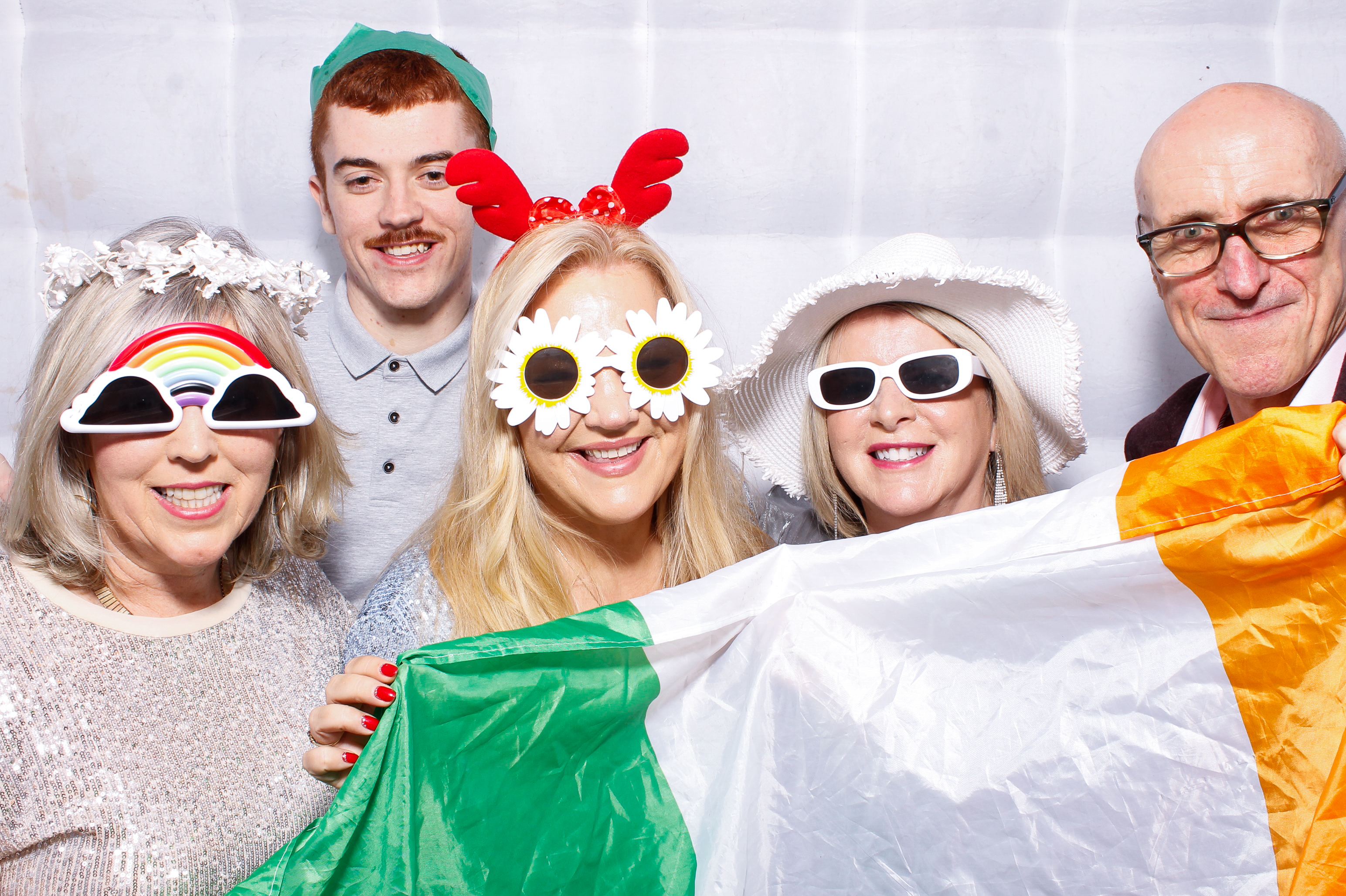 Kingsbridge Healthcare Group Christmas Party 2025 | View more photos from the event at gallery.snapmagic.ie/u/SnapMagic/Kingsbridge-Healthcare-Group-Christmas-Party-2025