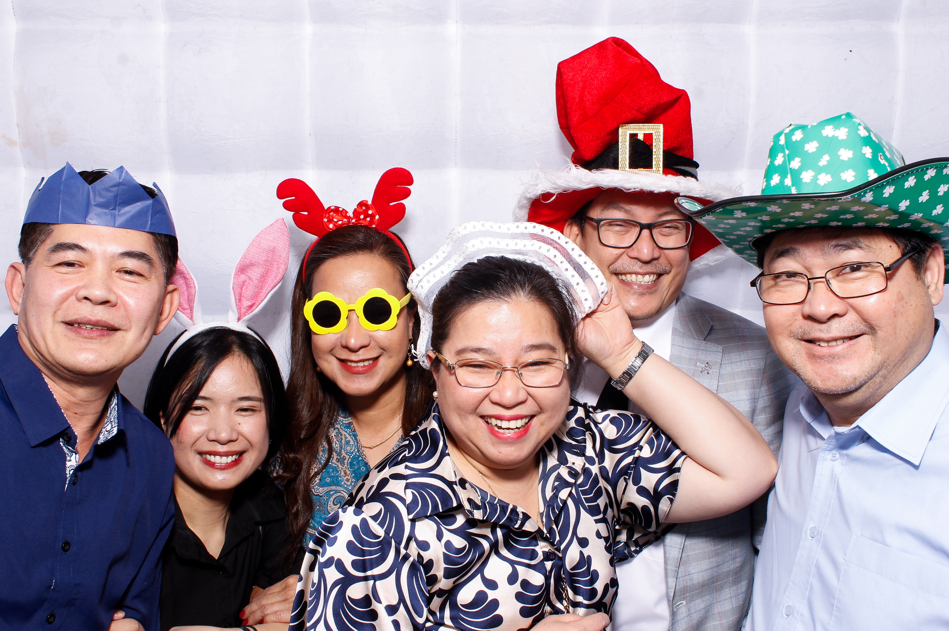 Kingsbridge Healthcare Group Christmas Party 2025 | View more photos from the event at gallery.snapmagic.ie/u/SnapMagic/Kingsbridge-Healthcare-Group-Christmas-Party-2025