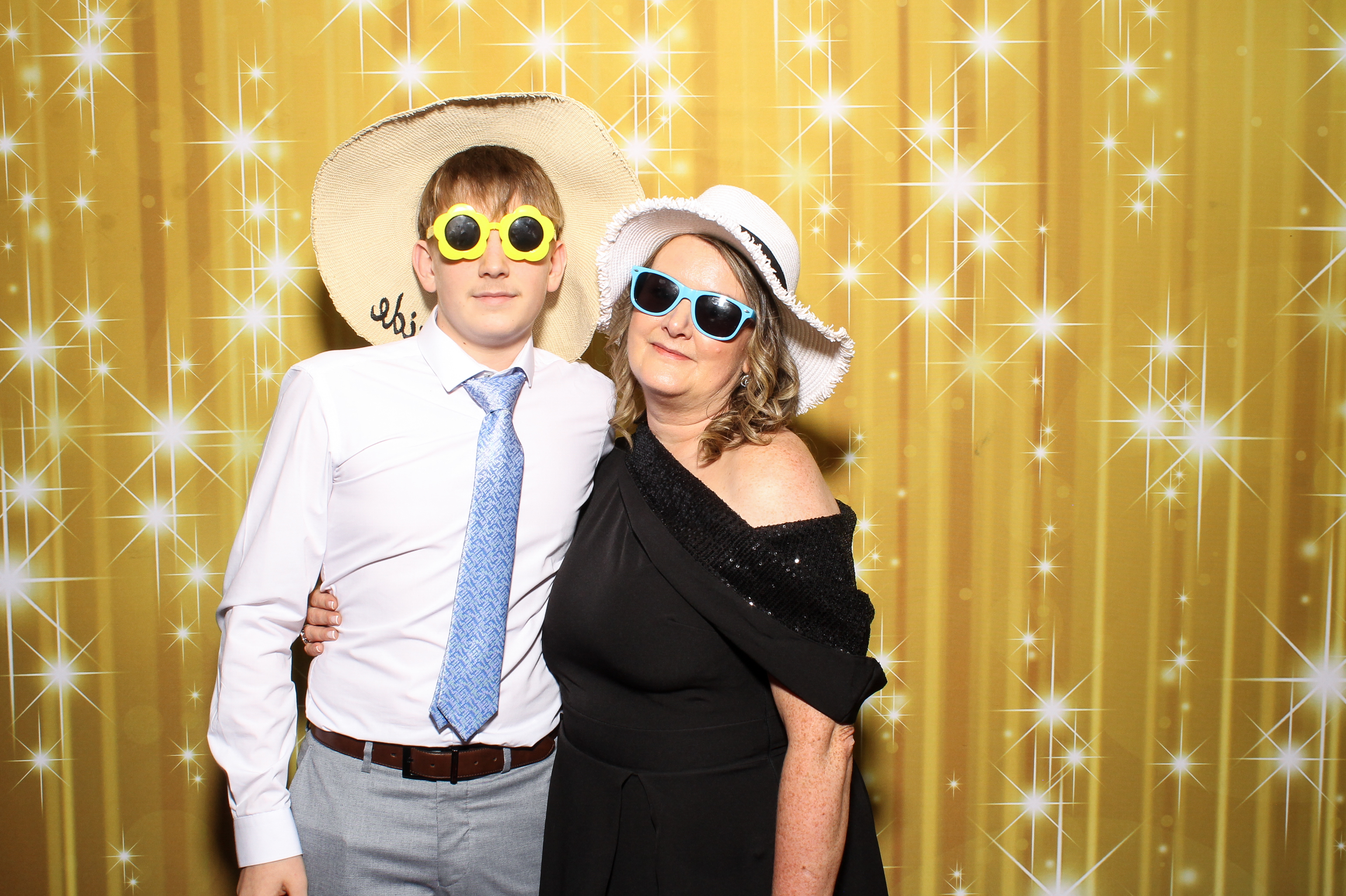 Laura & Raj | View more photos from the event at gallery.snapmagic.ie/u/SnapMagic/Laura-Raj