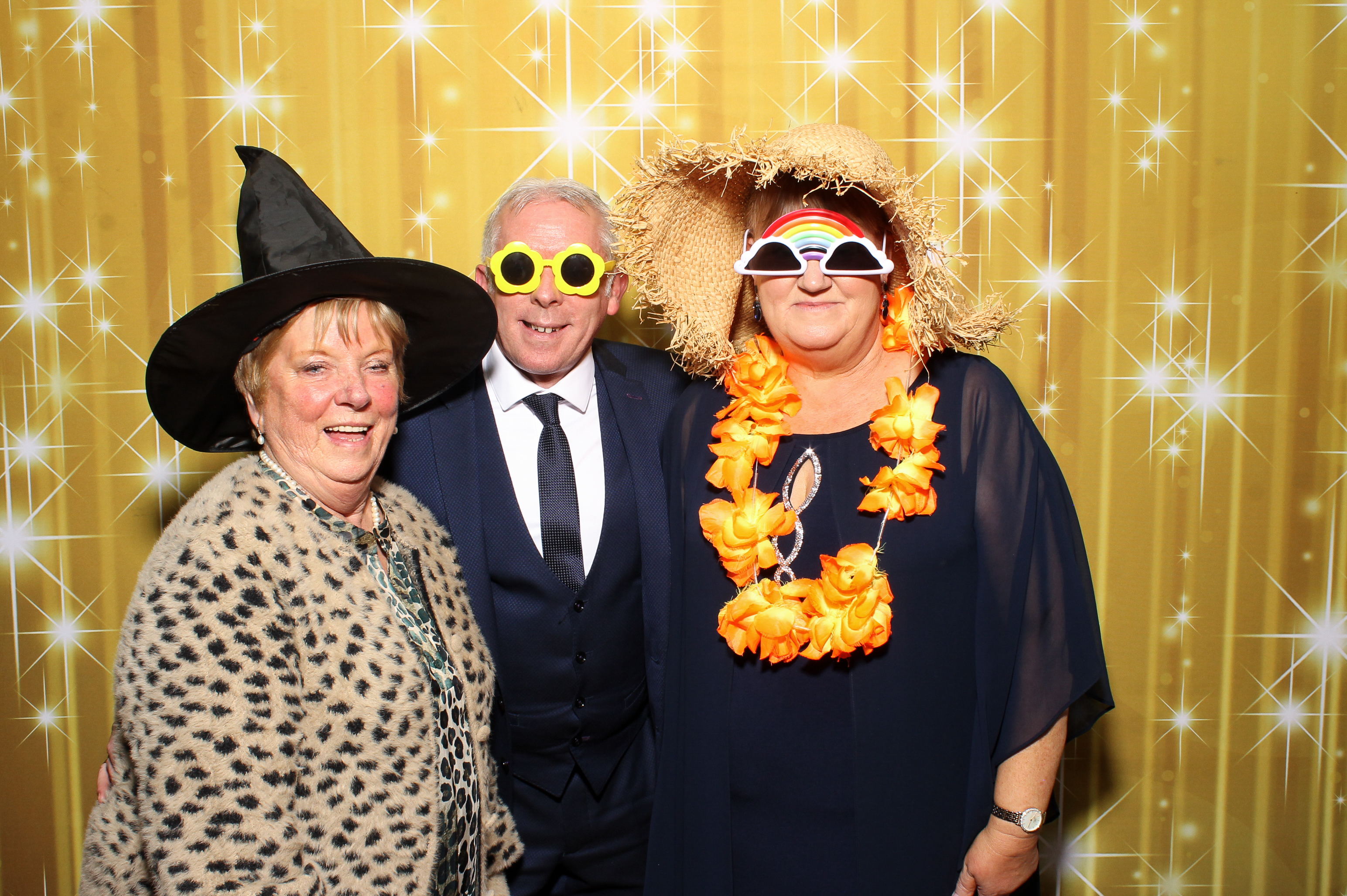 Laura & Raj | View more photos from the event at gallery.snapmagic.ie/u/SnapMagic/Laura-Raj