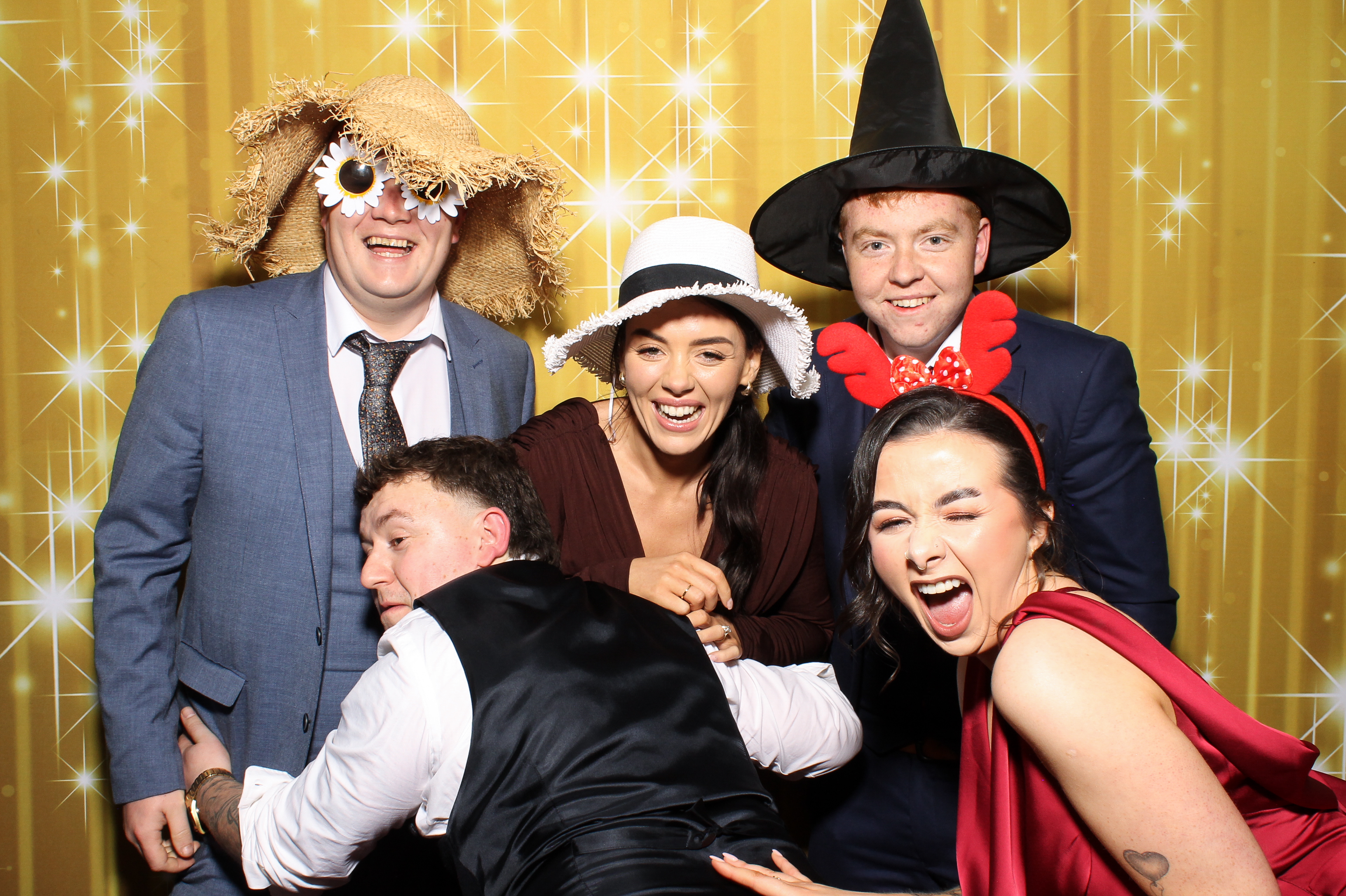 Laura & Raj | View more photos from the event at gallery.snapmagic.ie/u/SnapMagic/Laura-Raj