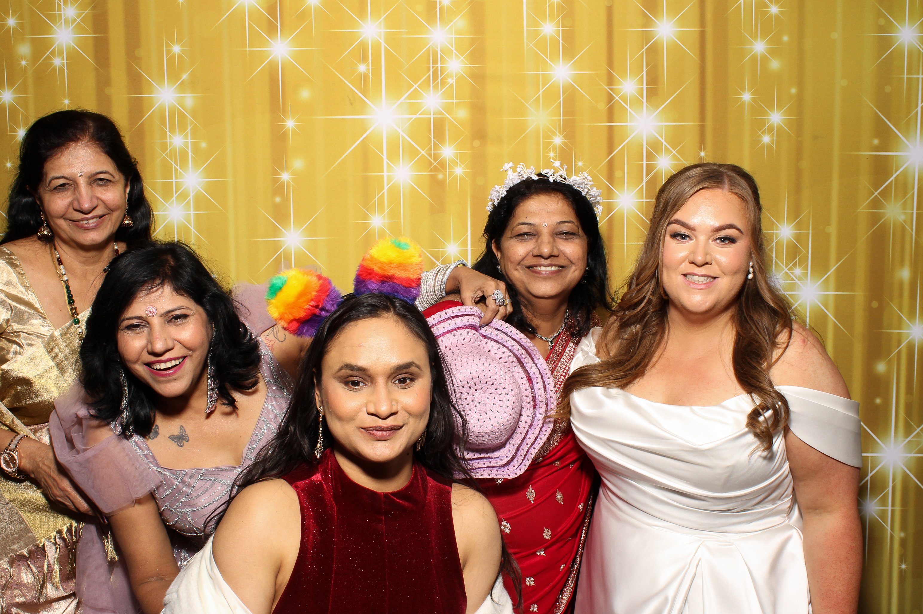 Laura & Raj | View more photos from the event at gallery.snapmagic.ie/u/SnapMagic/Laura-Raj