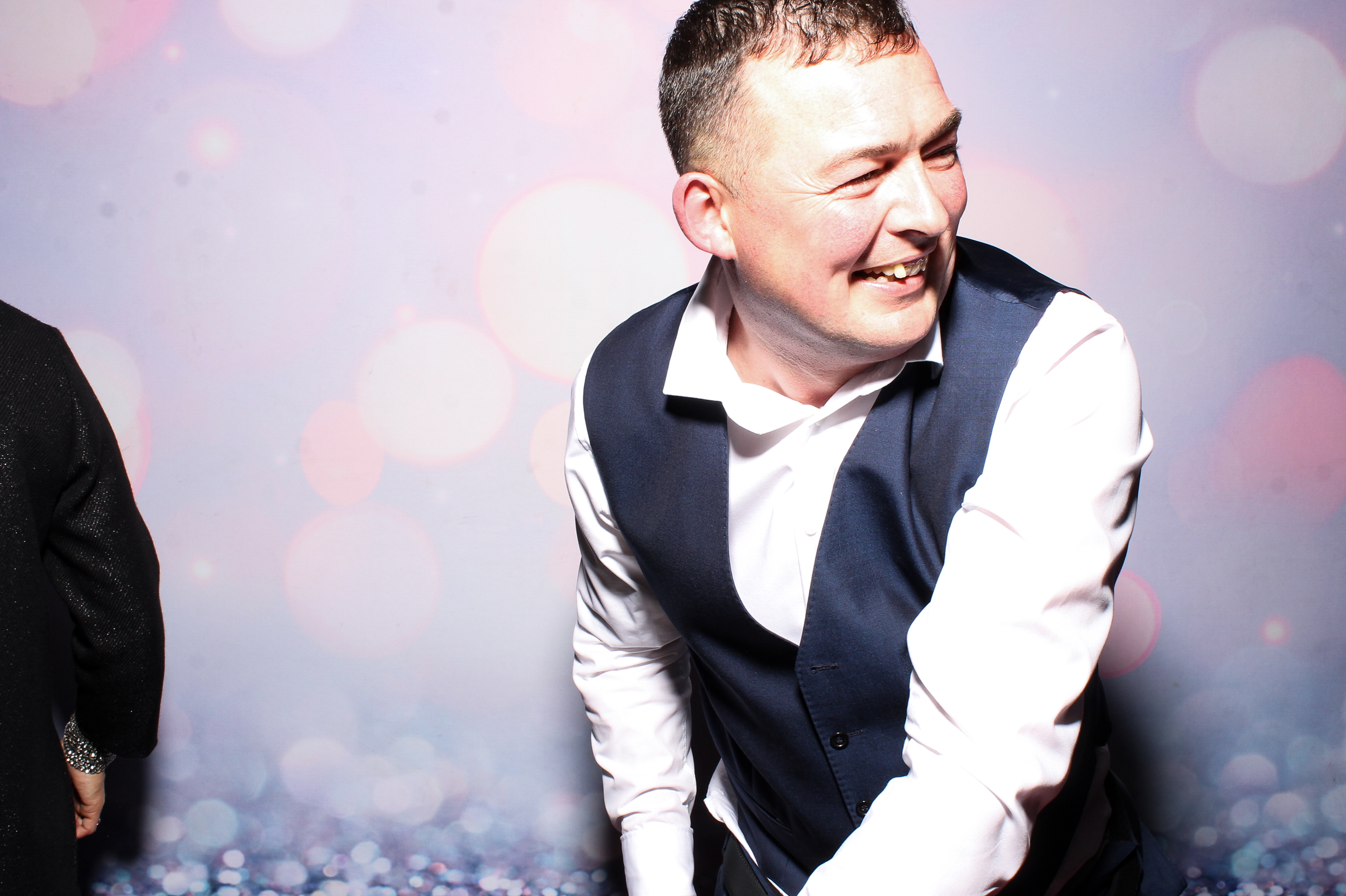 Lisa & Alan | View more photos from the event at gallery.snapmagic.ie/u/SnapMagic/Lisa-Alan