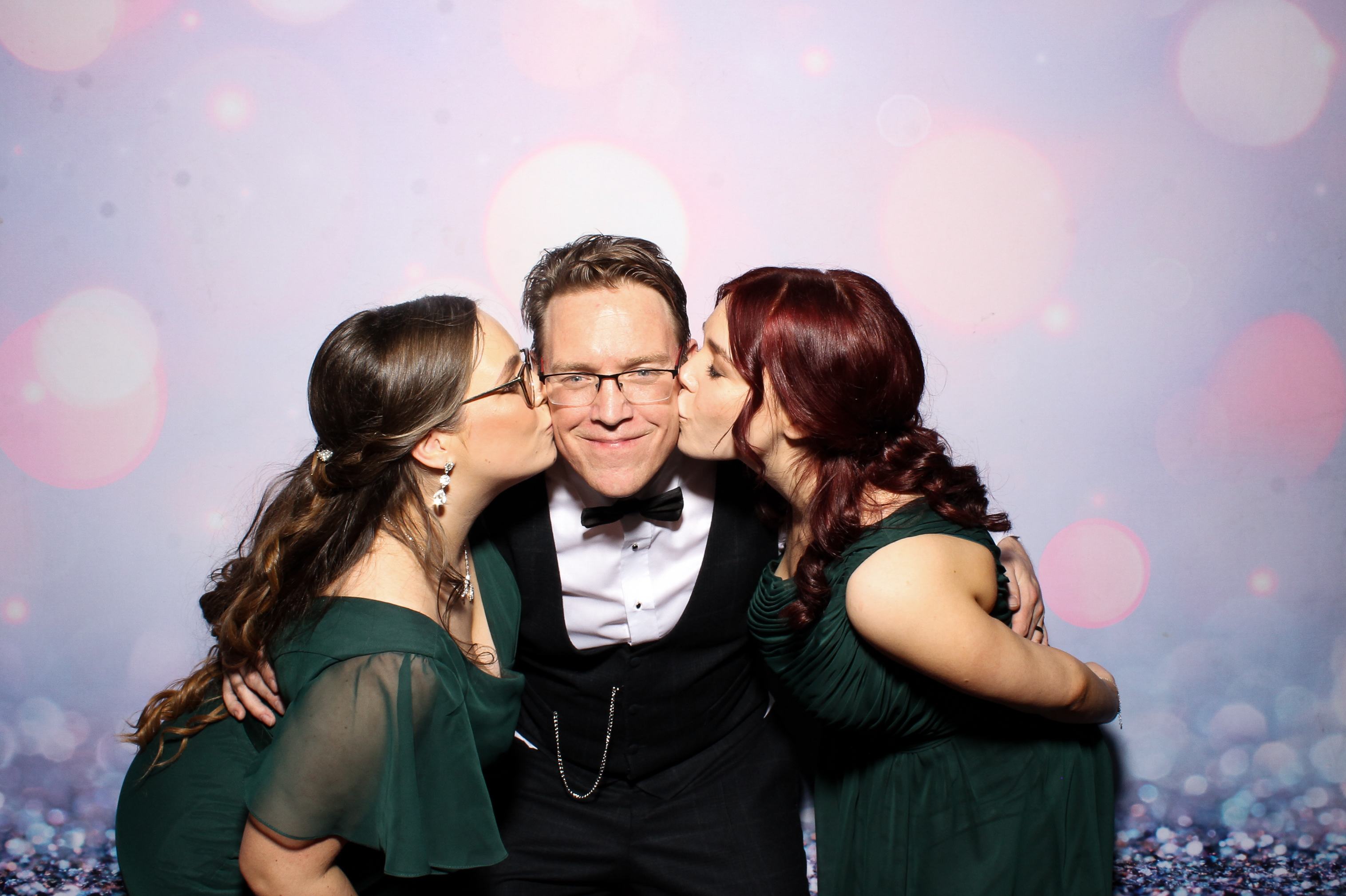 Lisa & Alan | View more photos from the event at gallery.snapmagic.ie/u/SnapMagic/Lisa-Alan