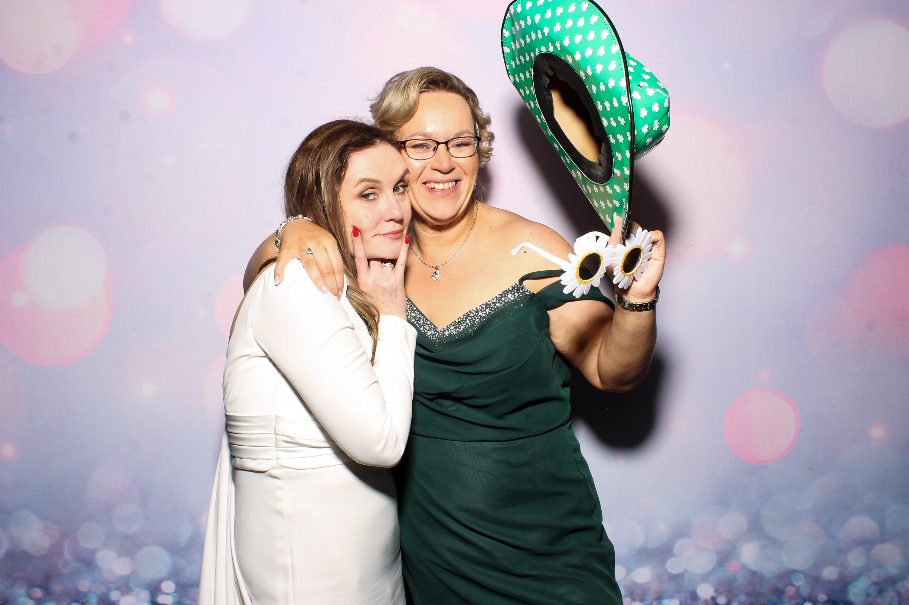 Lisa & Alan | View more photos from the event at gallery.snapmagic.ie/u/SnapMagic/Lisa-Alan