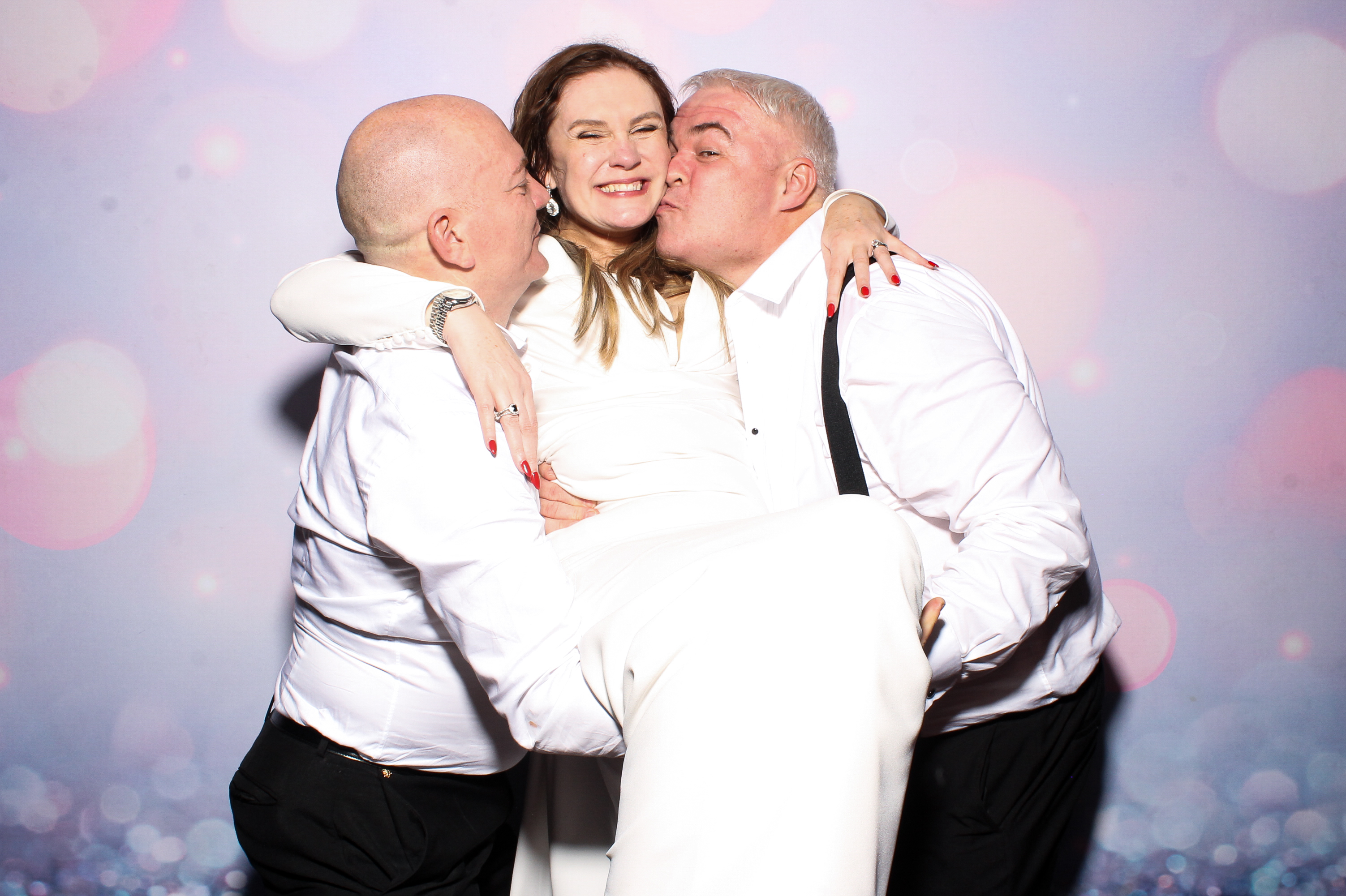 Lisa & Alan | View more photos from the event at gallery.snapmagic.ie/u/SnapMagic/Lisa-Alan