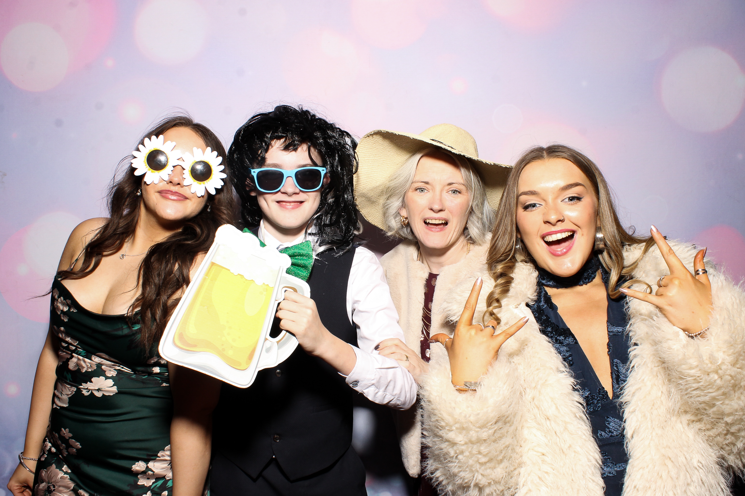 Lisa & Alan | View more photos from the event at gallery.snapmagic.ie/u/SnapMagic/Lisa-Alan