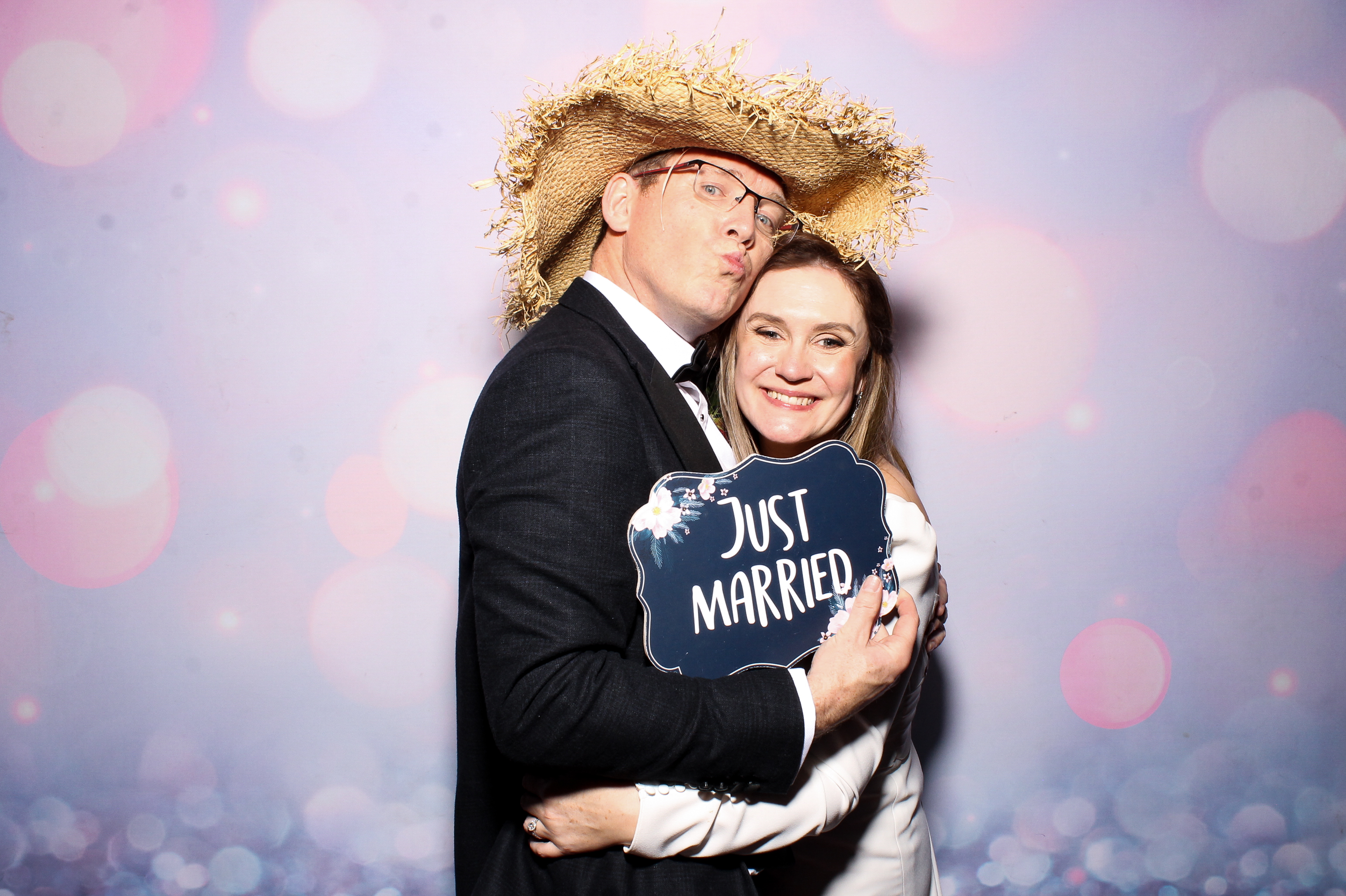 Lisa & Alan | View more photos from the event at gallery.snapmagic.ie/u/SnapMagic/Lisa-Alan