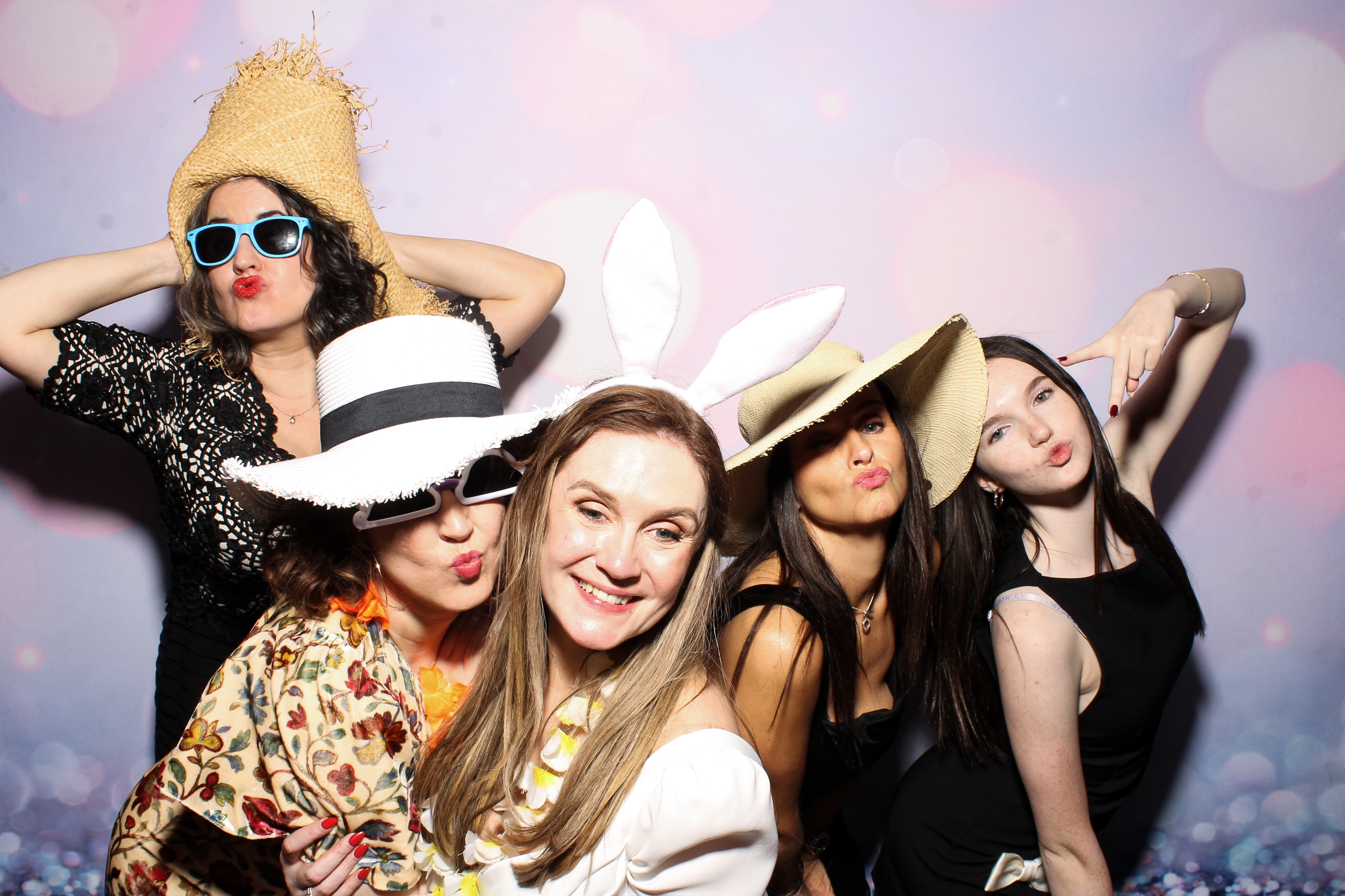 Lisa & Alan | View more photos from the event at gallery.snapmagic.ie/u/SnapMagic/Lisa-Alan