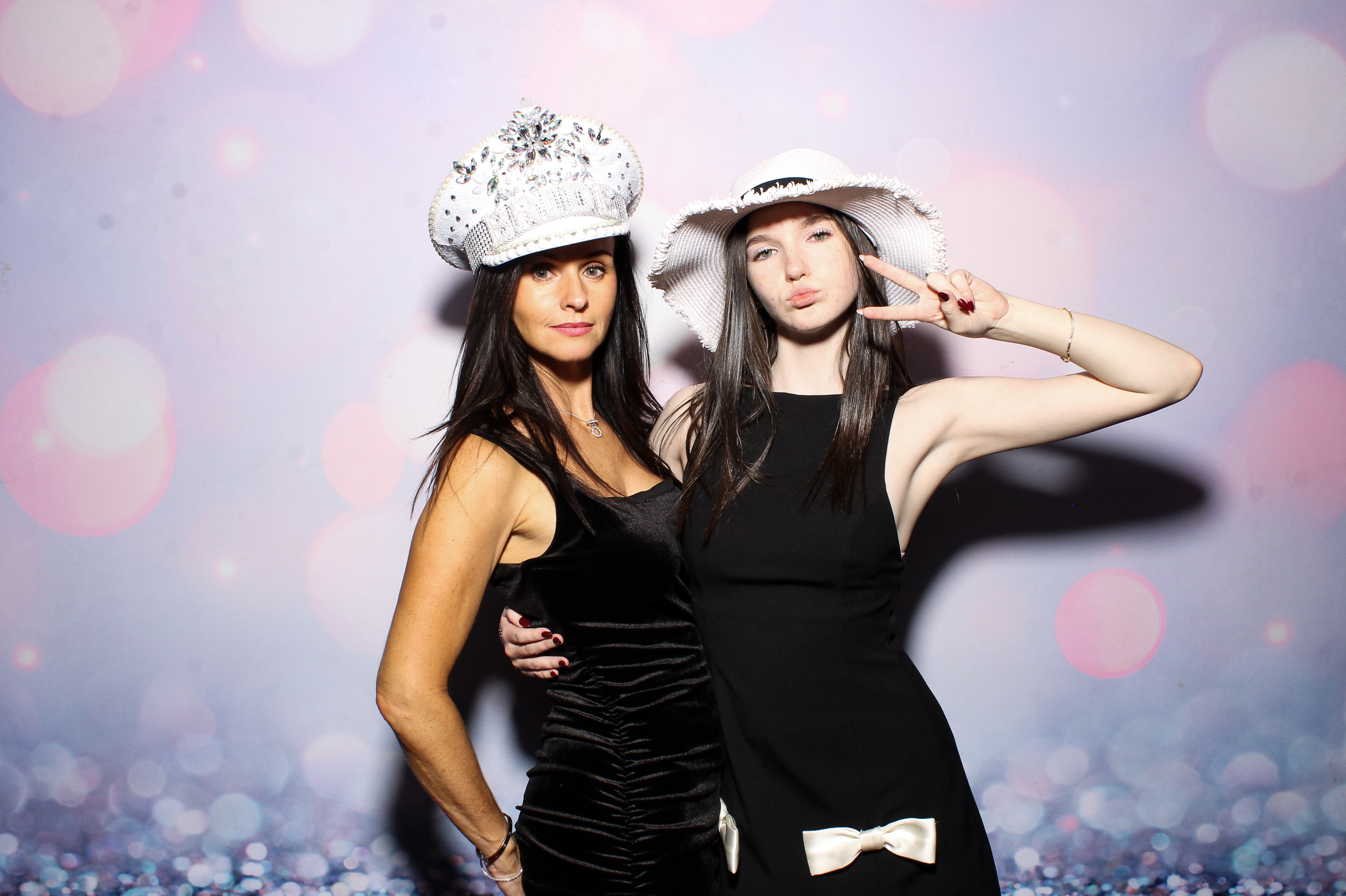 Lisa & Alan | View more photos from the event at gallery.snapmagic.ie/u/SnapMagic/Lisa-Alan