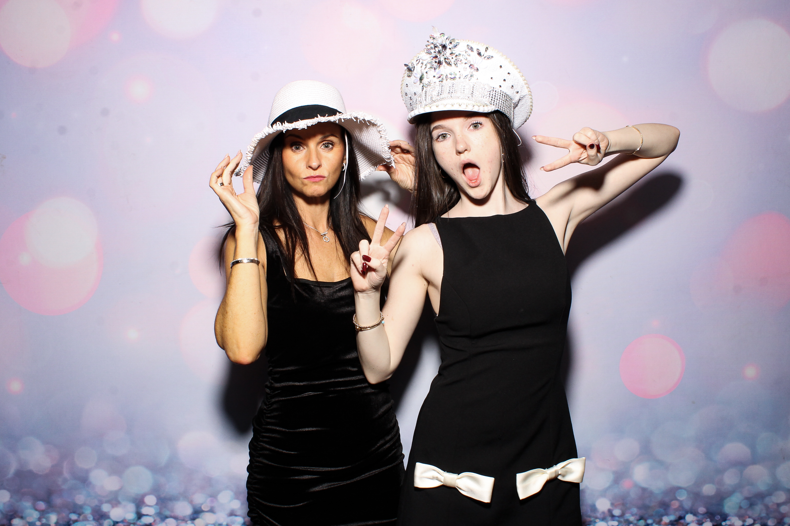 Lisa & Alan | View more photos from the event at gallery.snapmagic.ie/u/SnapMagic/Lisa-Alan