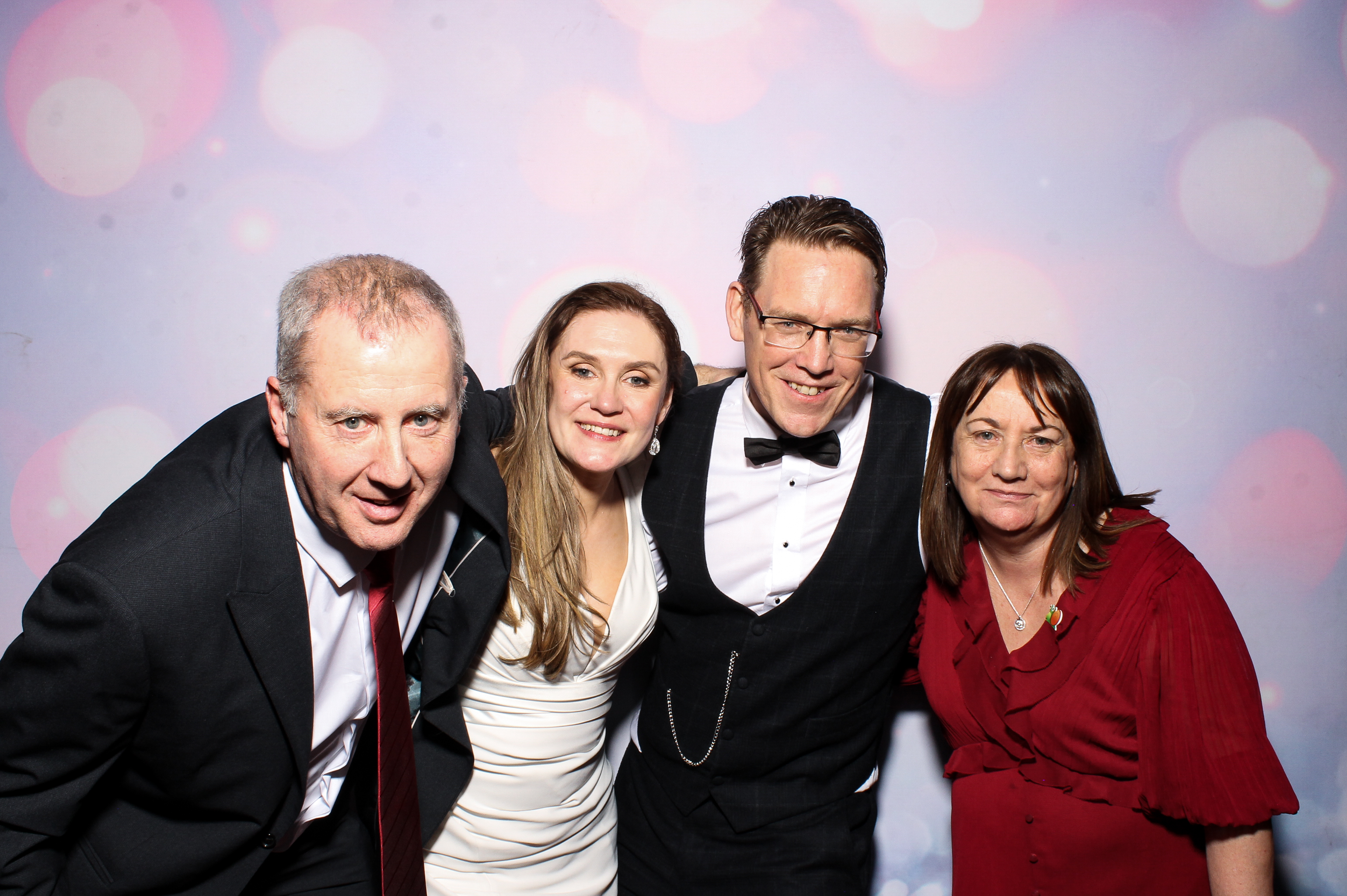 Lisa & Alan | View more photos from the event at gallery.snapmagic.ie/u/SnapMagic/Lisa-Alan